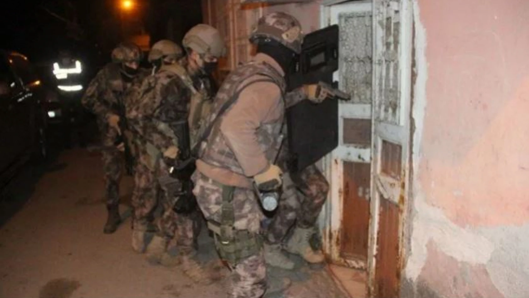 Kayseri'de Terör Şüphelisi Kişilere İşlem Uygulandı
