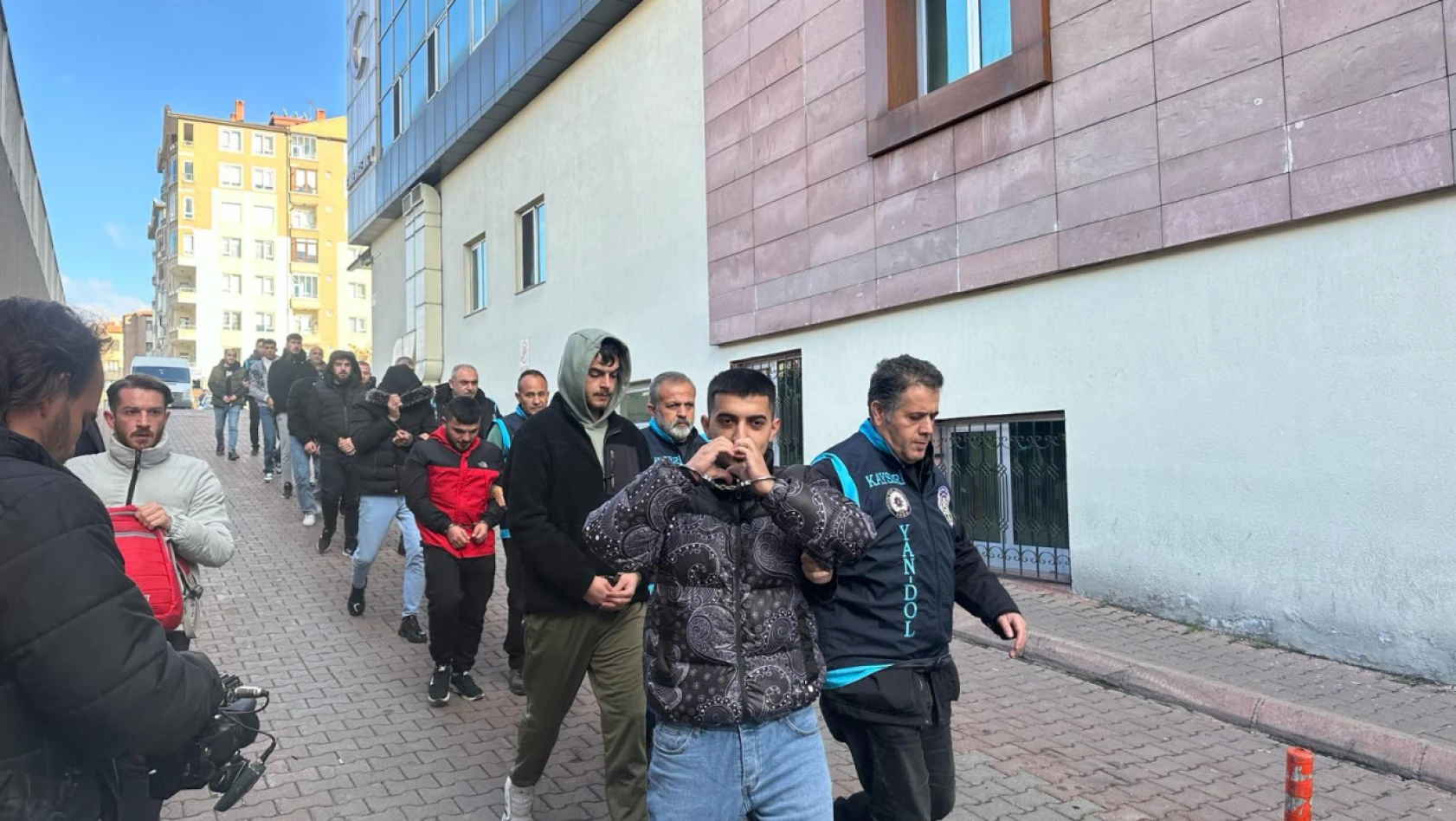Kayseri'de Yasadışı Bahis Operasyonu: Çok Sayıda Gözaltı Var