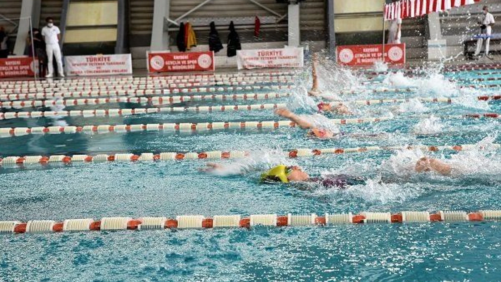 Spor A.Ş. yüzücüleri başarı için kulaç attı