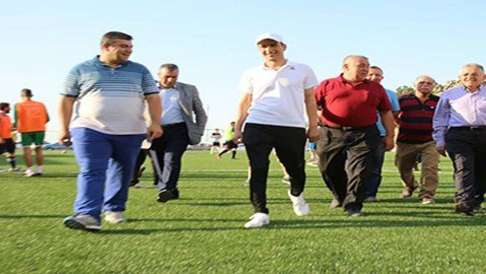 Melikgazi'den Spor Kulüplerine futbol sahası tahsisi 