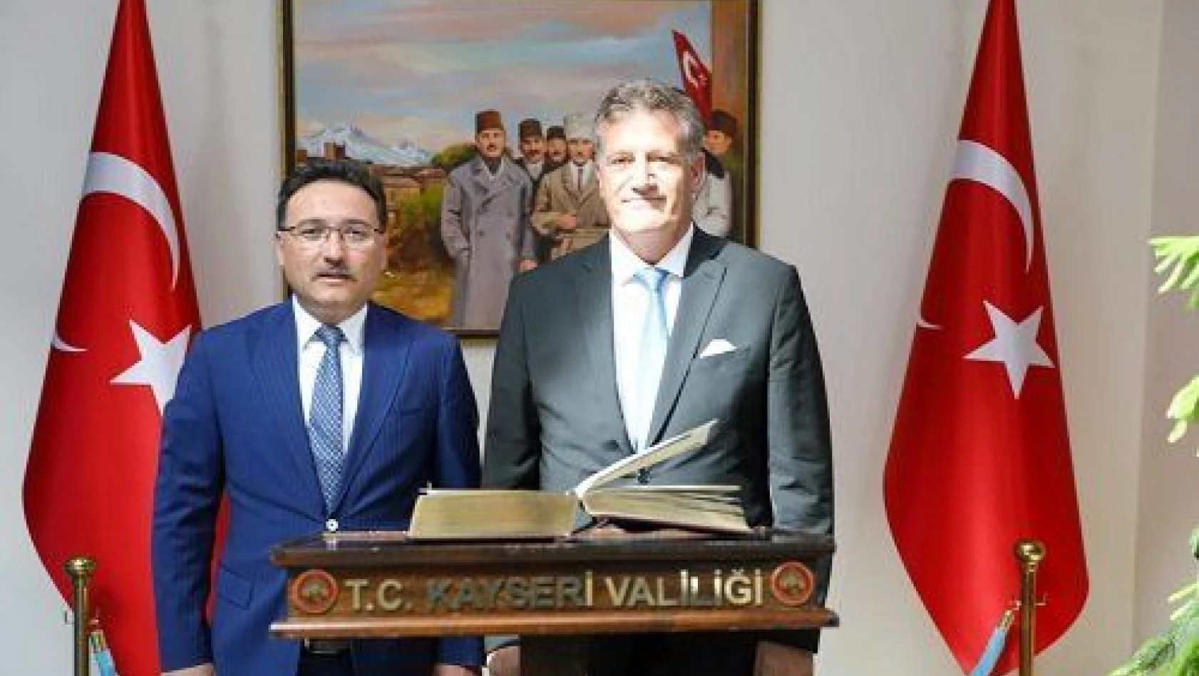 KKTC Bayındırlık ve Ulaştırma Bakanı Arıklı'dan Vali Çiçek'e Ziyaret