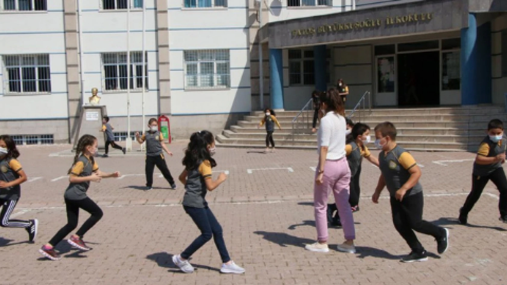 Kayseri'de 303 bin 49 öğrenci yaz tatiline girdi