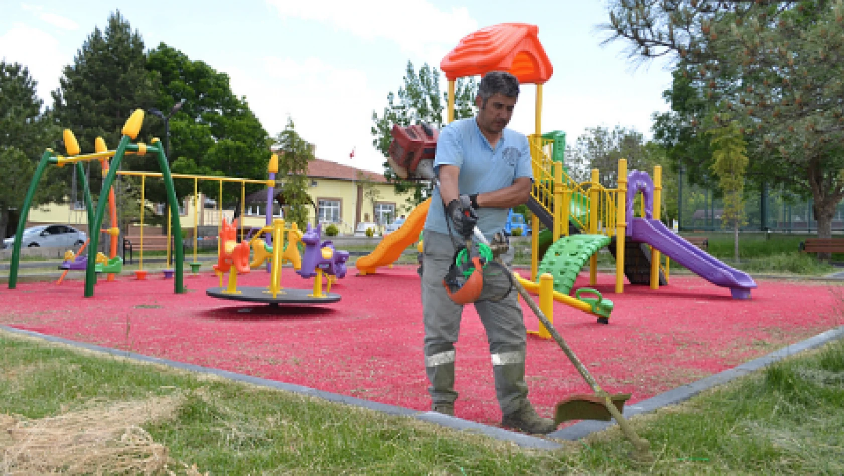 Bünyan'da parklar çocuklar ve gençler için hazırlandı