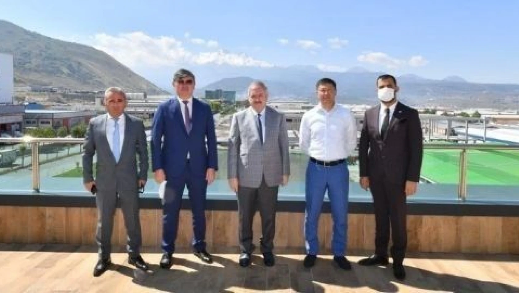 Kazakistan heyeti Kayseri OSB'yi ziyaret etti