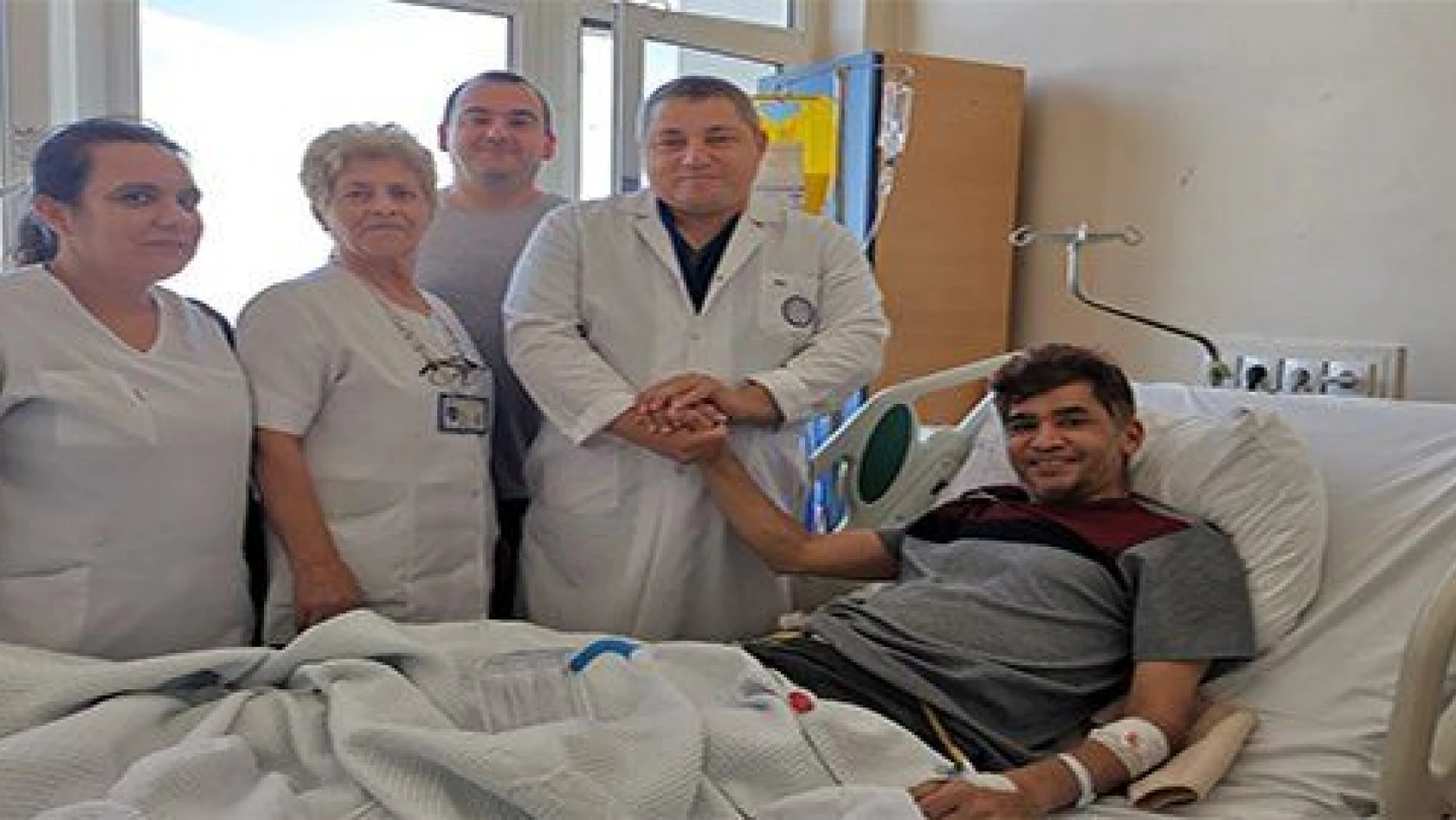 ERÜ Tıp Fakültesi Hastanesi'nde Bahreynli Hastaya Yapay Mesane Yapıldı