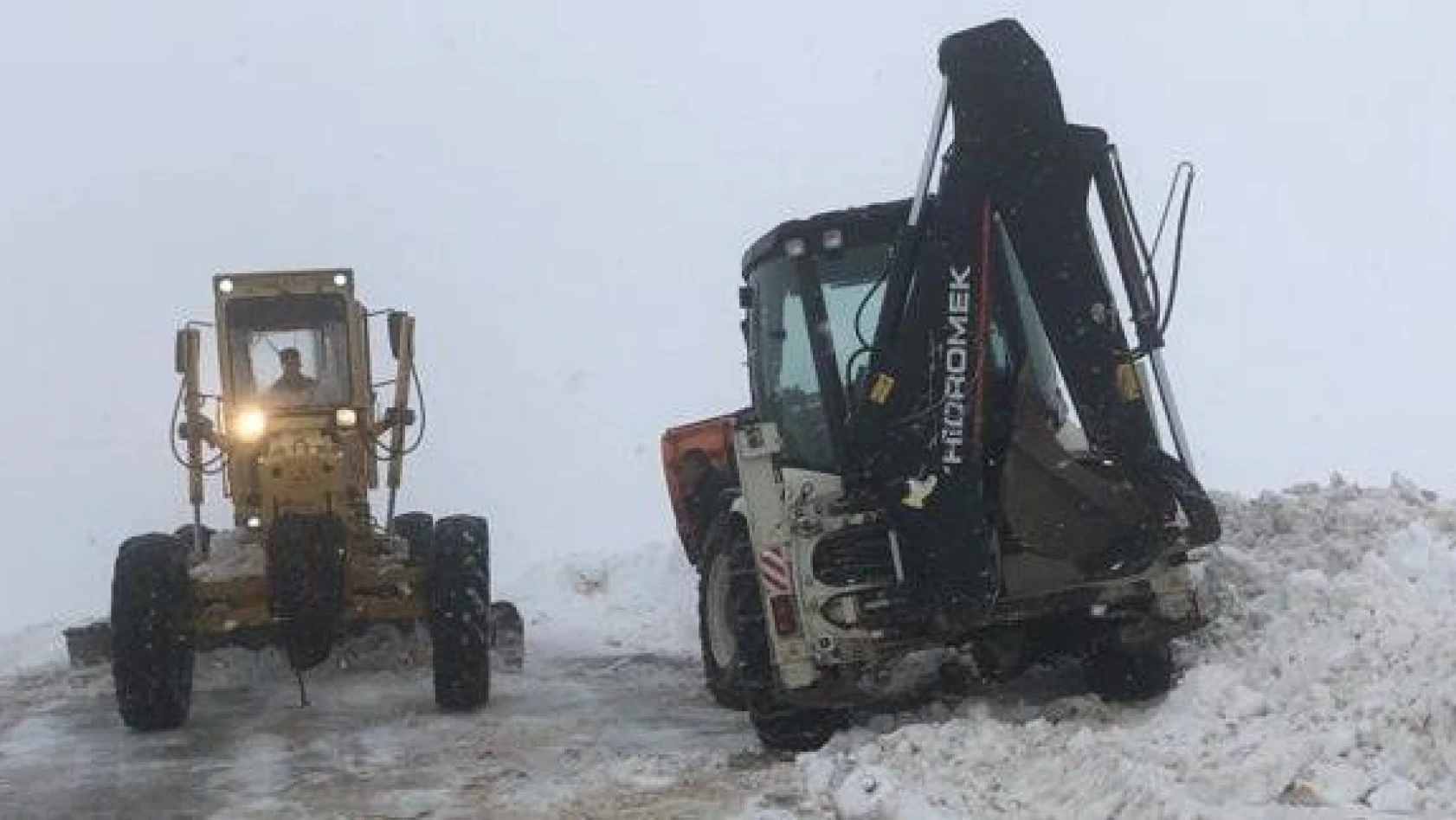 Bünyan'da kar nedeniyle mahsur kalan öğrenciler kurtarıldı