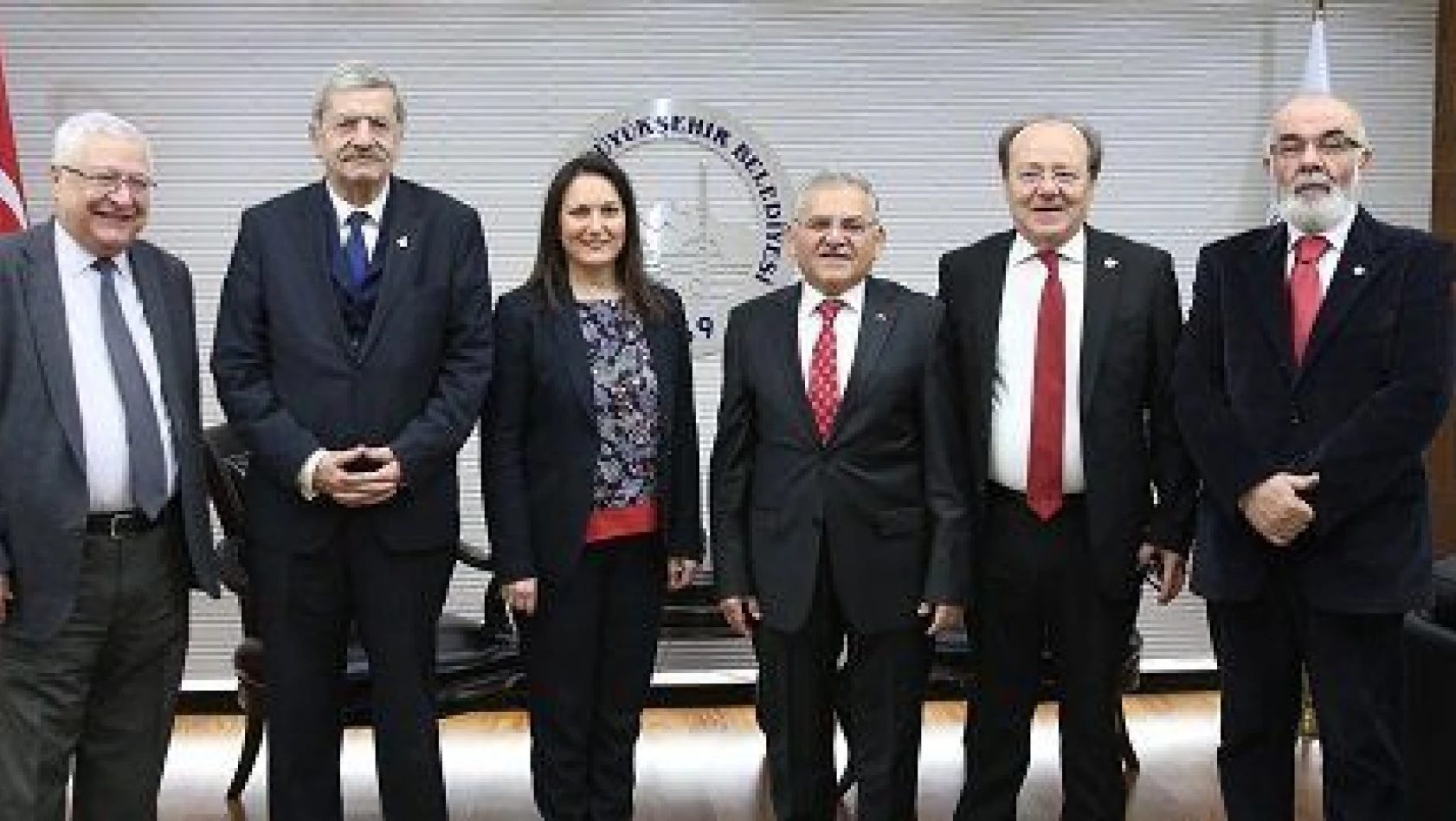 Avrupa Birliği Türkiye Delegasyonu Başkan Yardımcısı Pertzinidou, Büyükkılıç'ı ziyaret etti