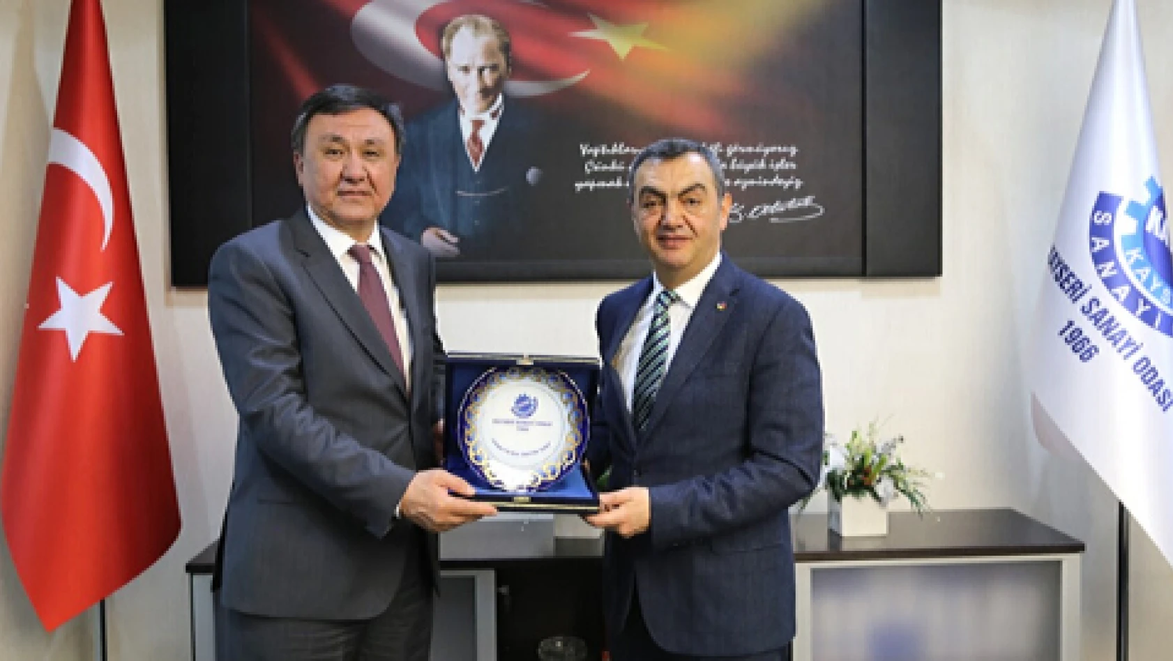 Kırgız Büyükelçi Ömüraliyev KAYSO'yu ziyaret etti 