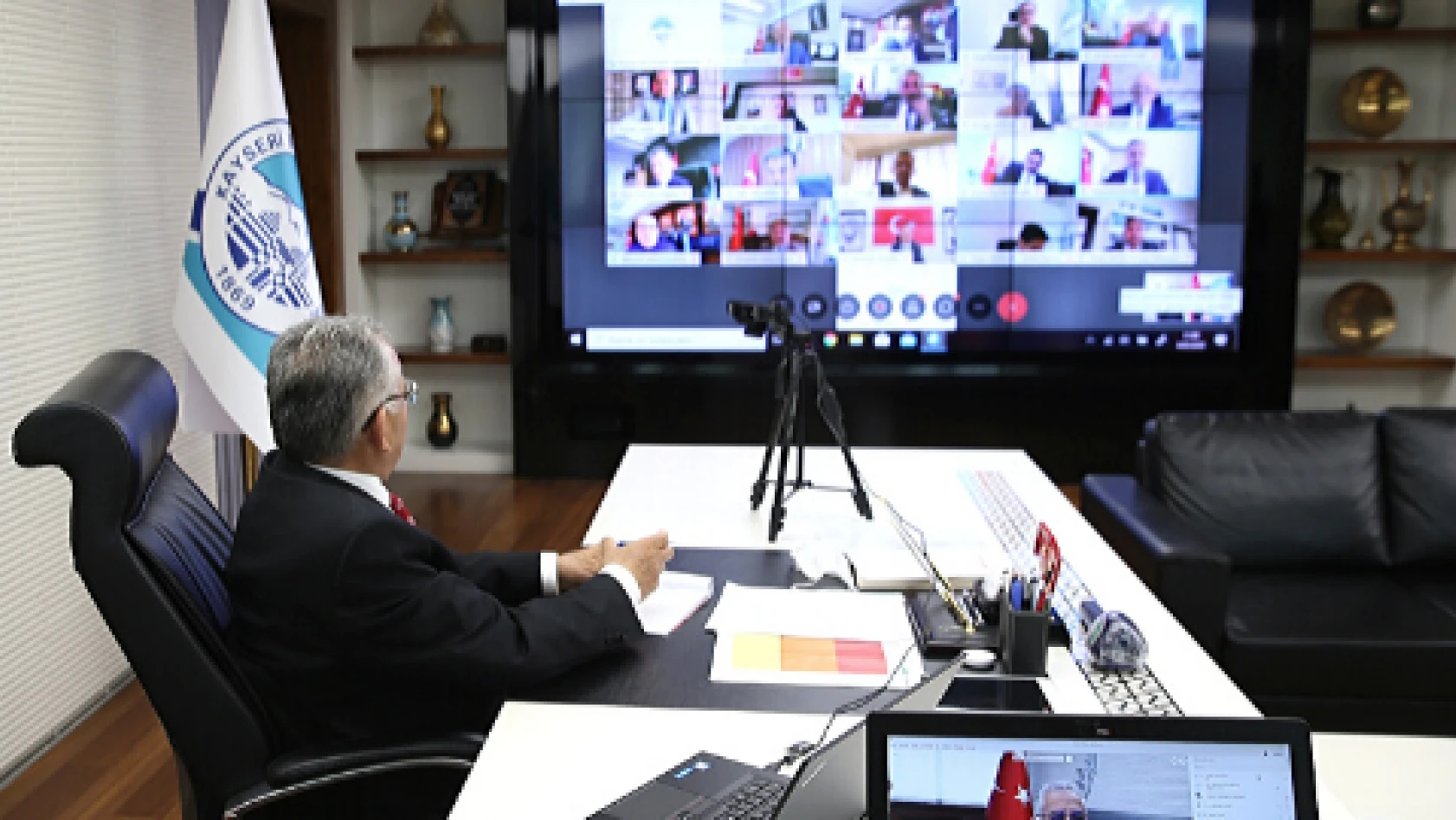 Büyükşehir Belediyesi'nde online koordinasyon toplantısı