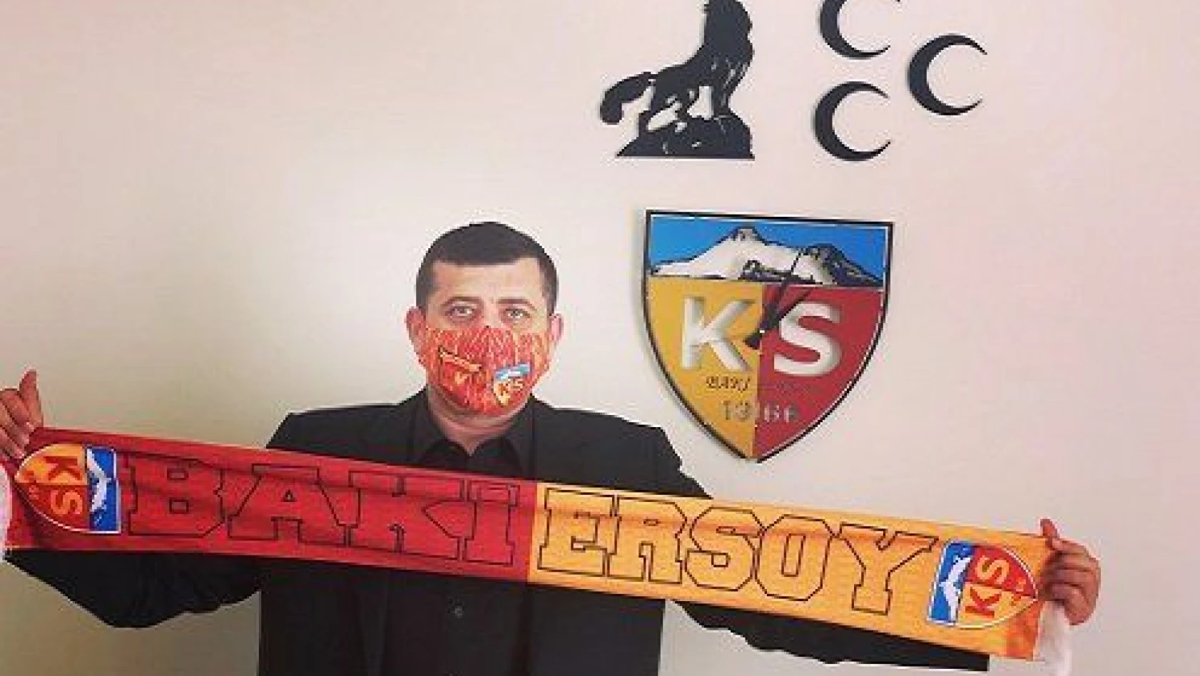 Ersoy'dan 3 bin Kayserispor logolu maske dağıtımı 