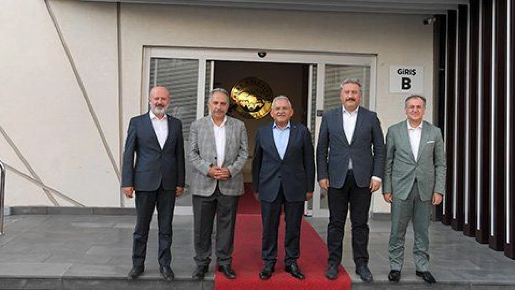 Büyükkılıç'tan başkanlarla Talas 'ta 'istişare' zirvesi 