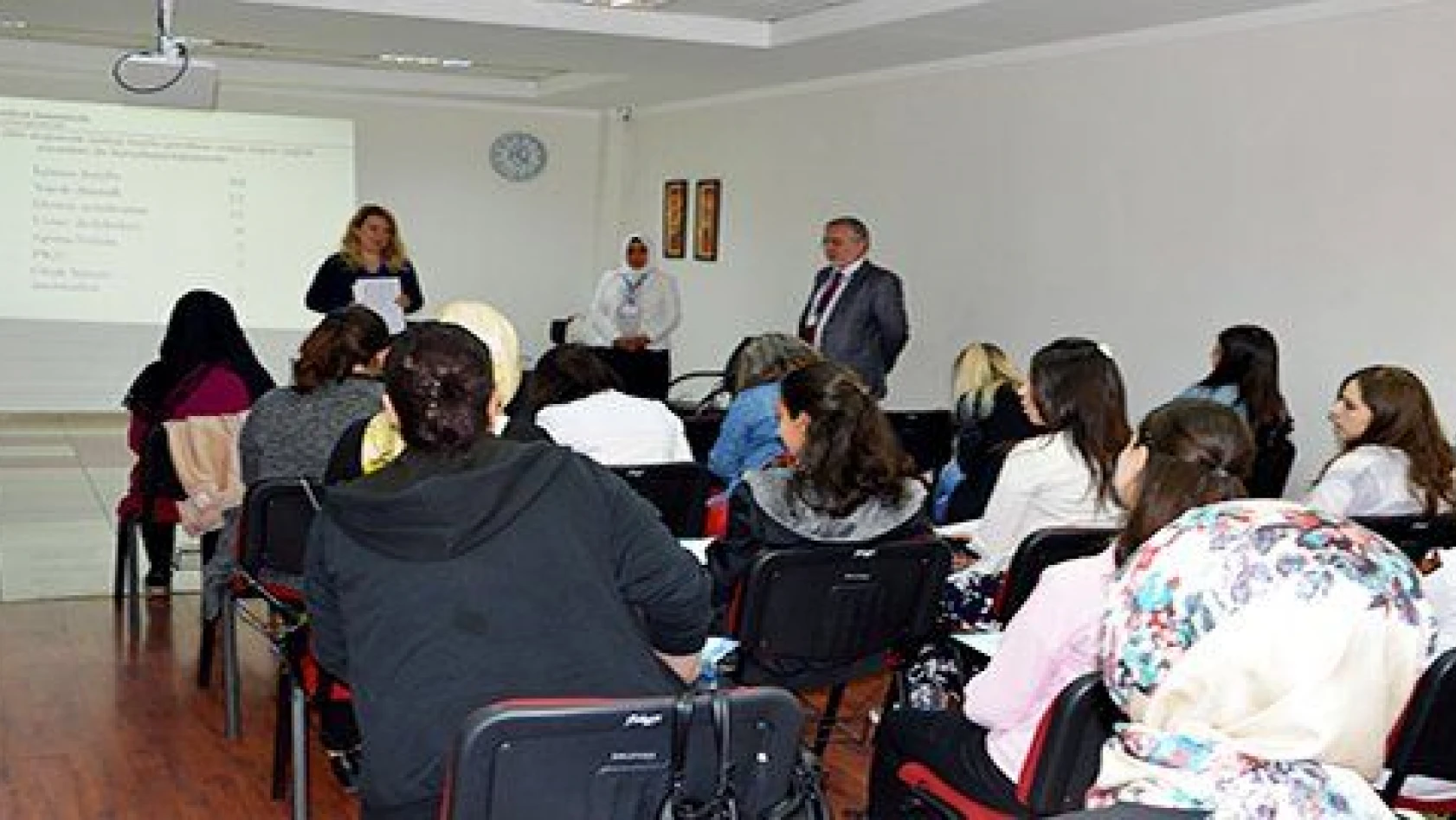 Kayseri'de Yenidoğan İşitme Tarama Uygulayıcı Eğitimi