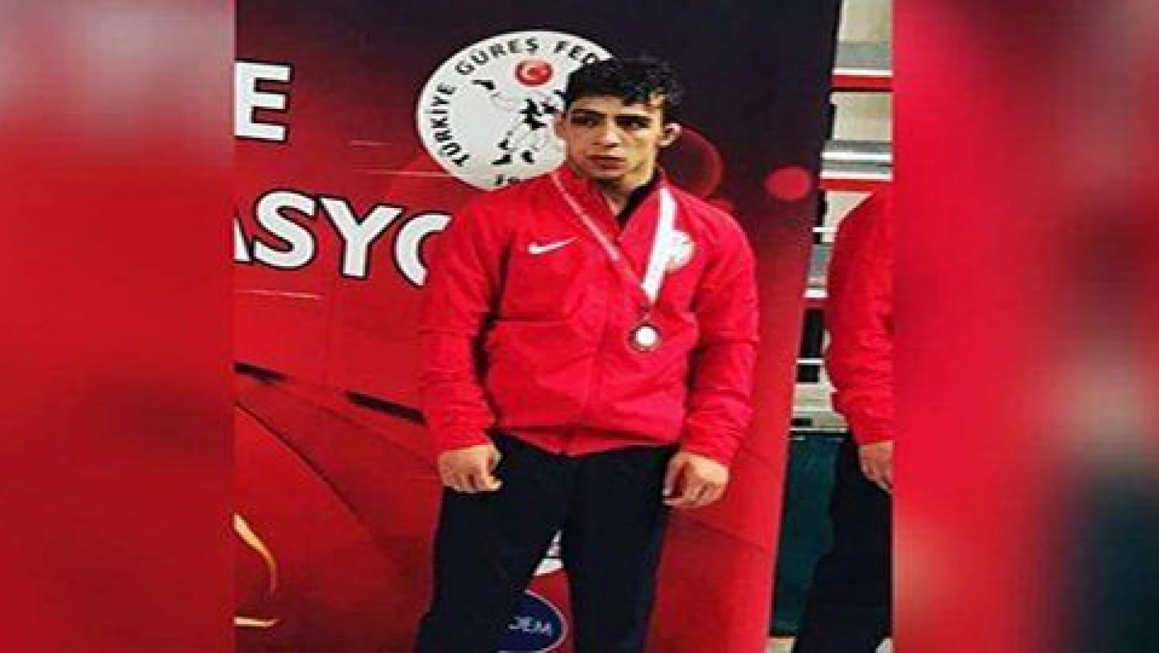 Ali Esoğlu 57 kiloda Balkan Şampiyonu Oldu 