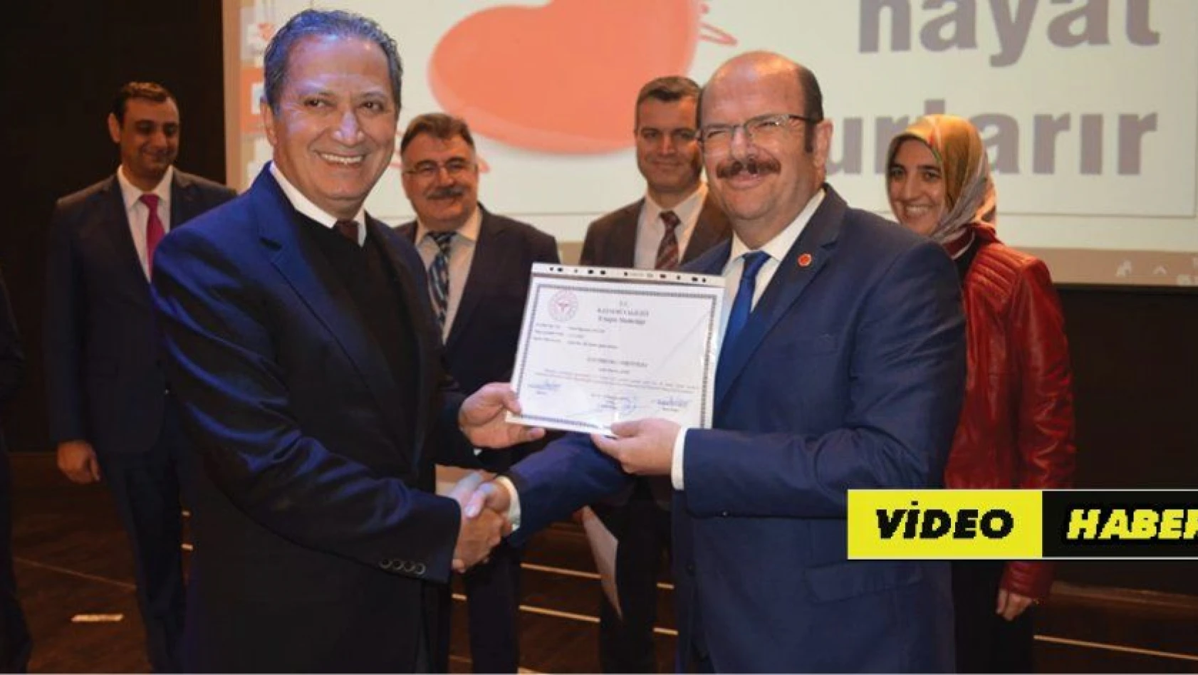 Türkiye'de ilk kez Milli Eğitim personeline ilk yardım eğitimi sertifikası