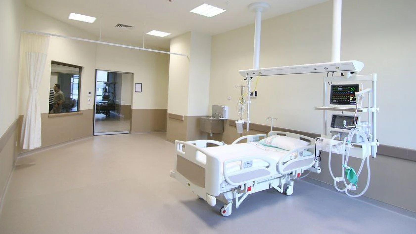 Kayseri Şehir Hastanesi sağlıkta yükü sırtlıyor