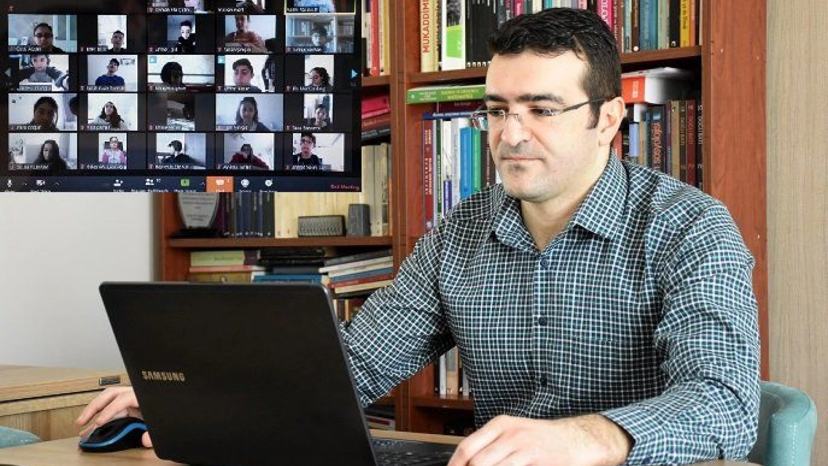 Kayseri'de matematik öğretmeni, öğrencilerine online ulaşıyor