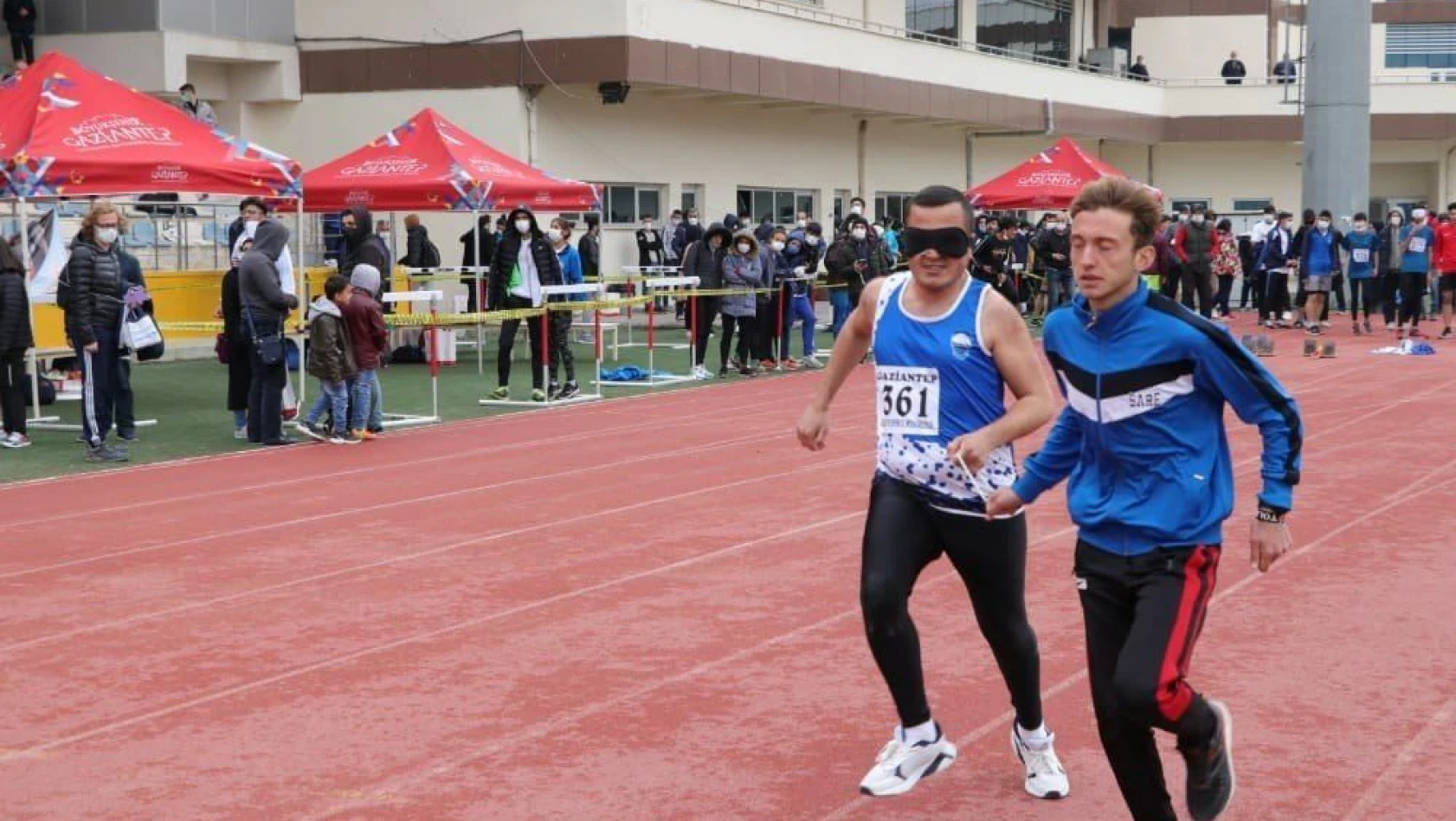 Görme Engelliler Atletizm Türkiye Şampiyonası'nda Kayseri rüzgarı
