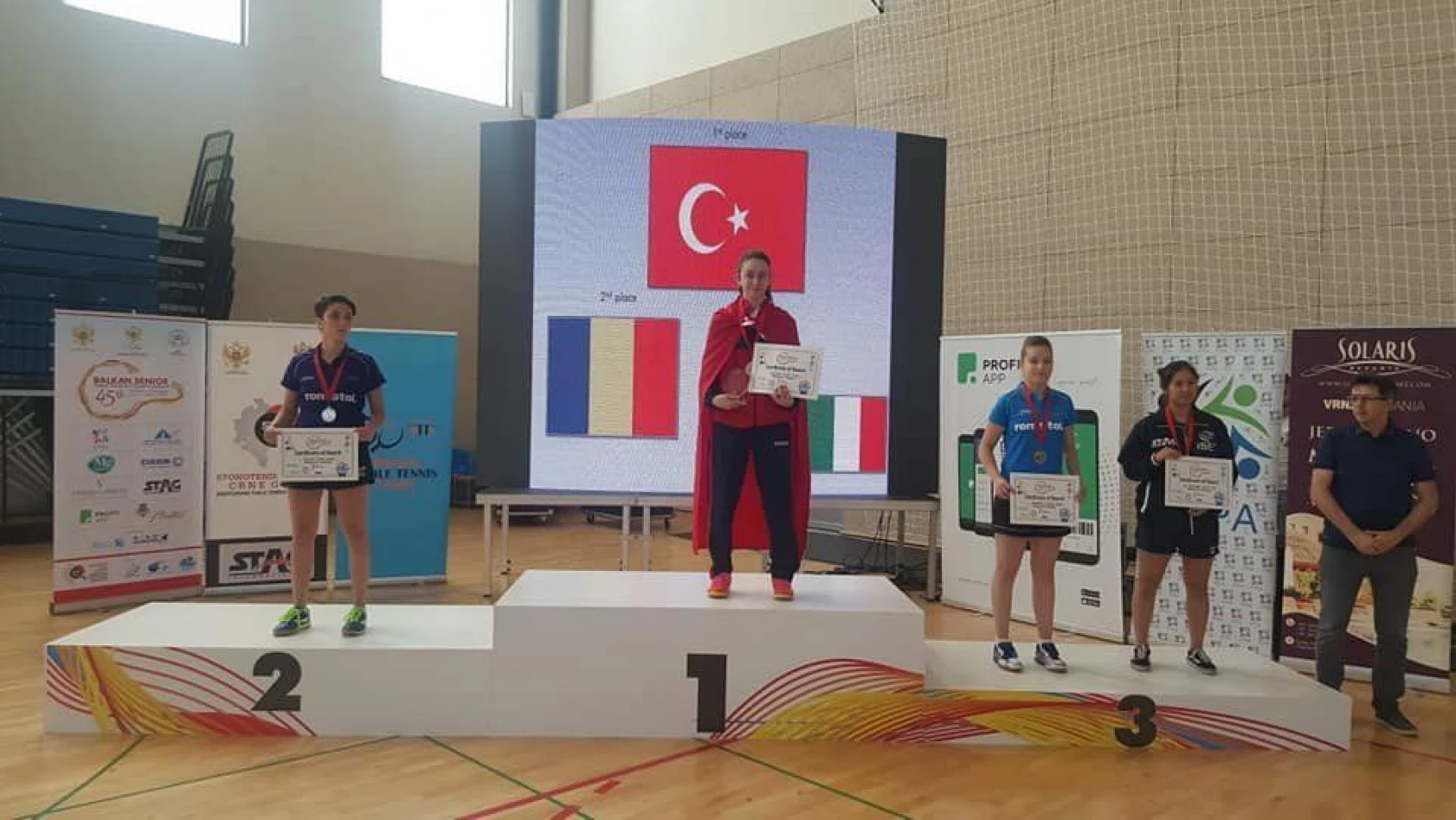 Özge Yılmaz Balkan Şampiyonu