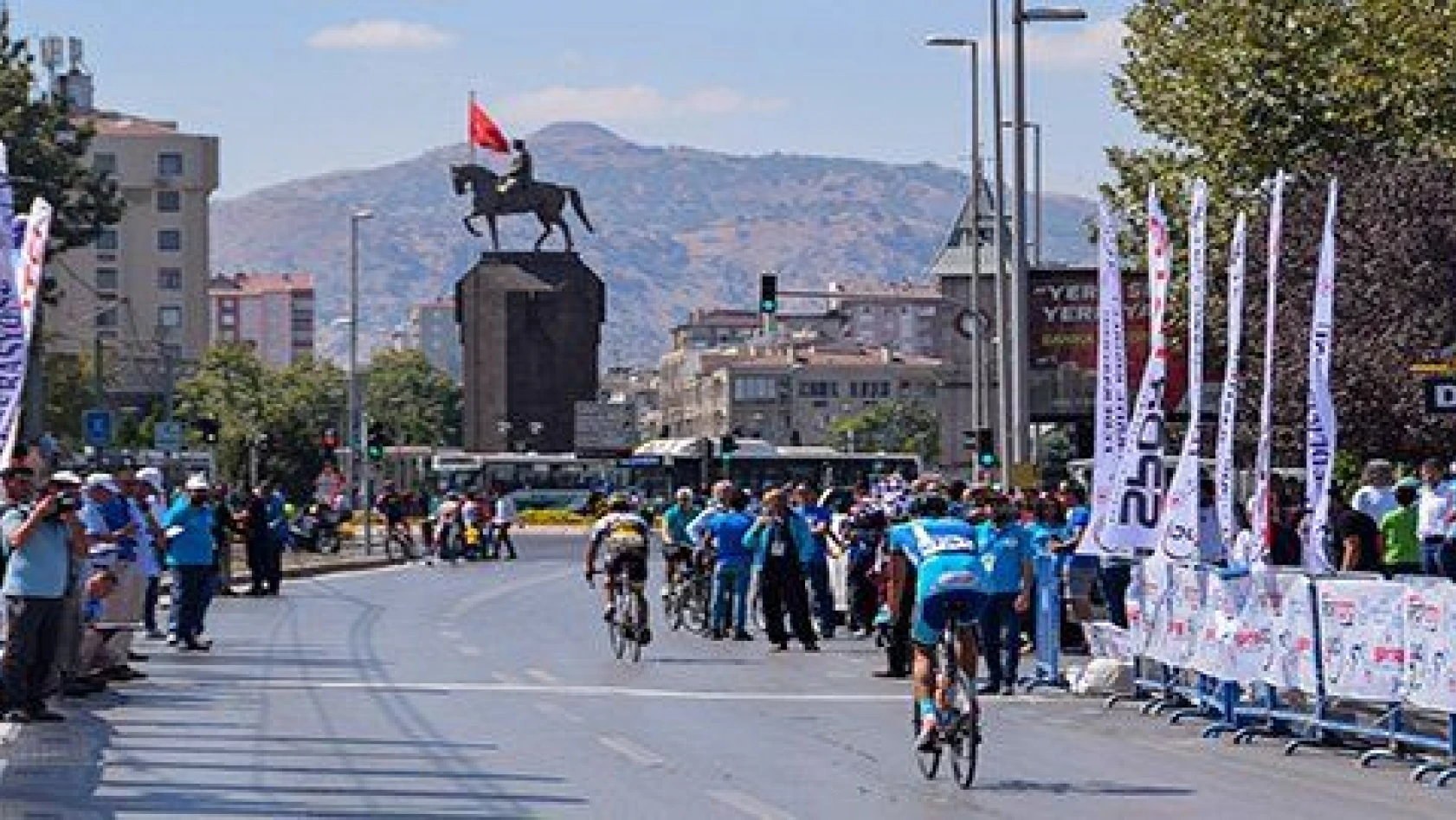 Kayseri'de Uluslararası Bisiklet Yarışları Başlıyor