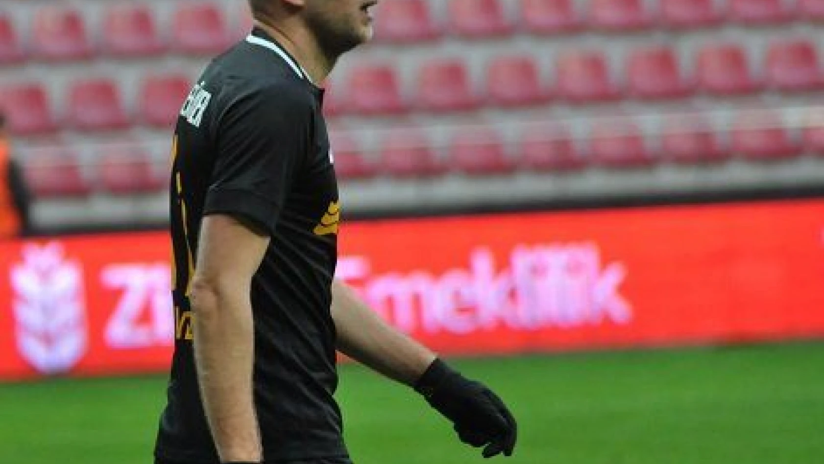 Artem Kravets ilk golünü attı