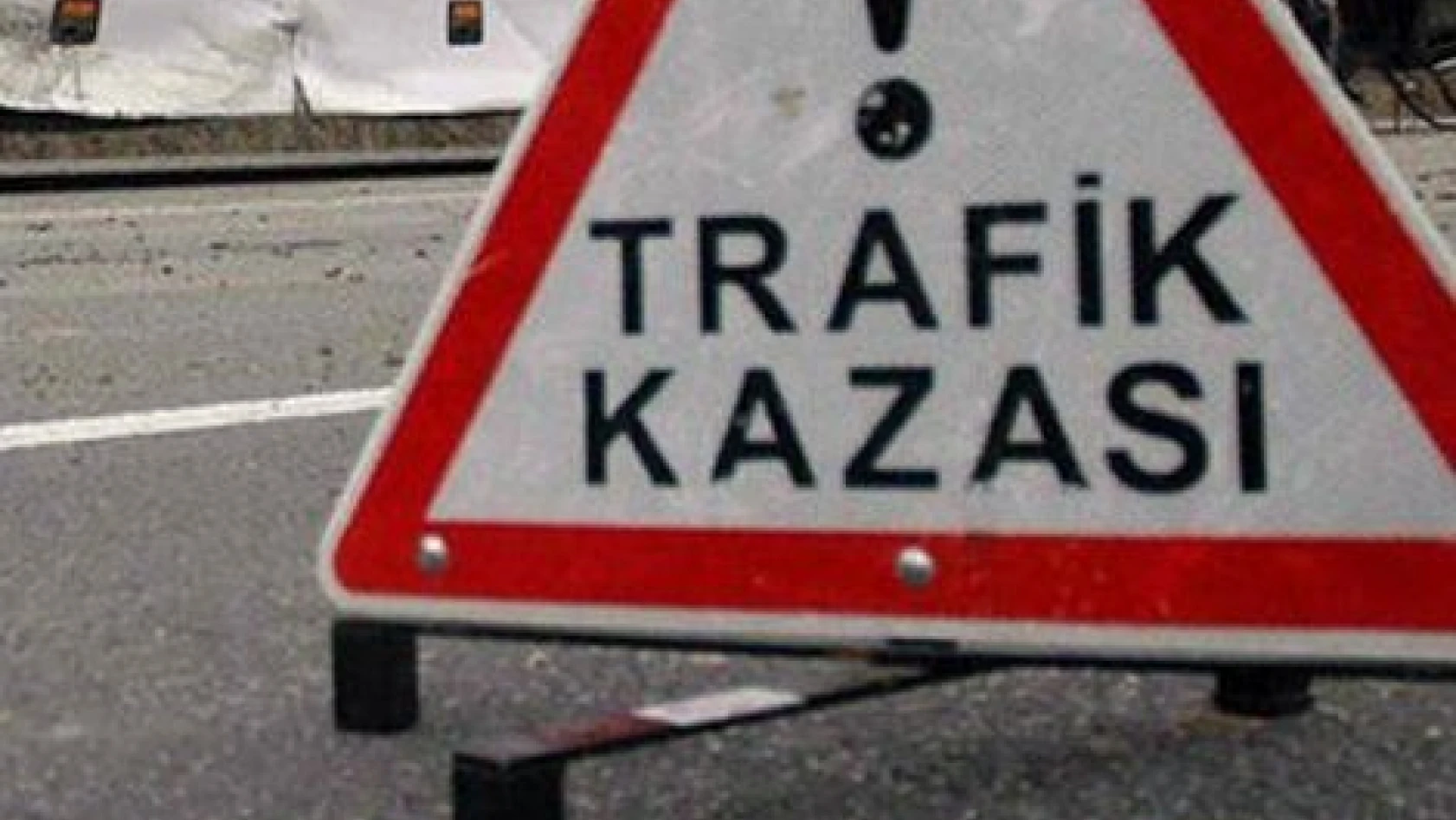 Kayseri'deki trafik kazasında 3 kişi yaralandı