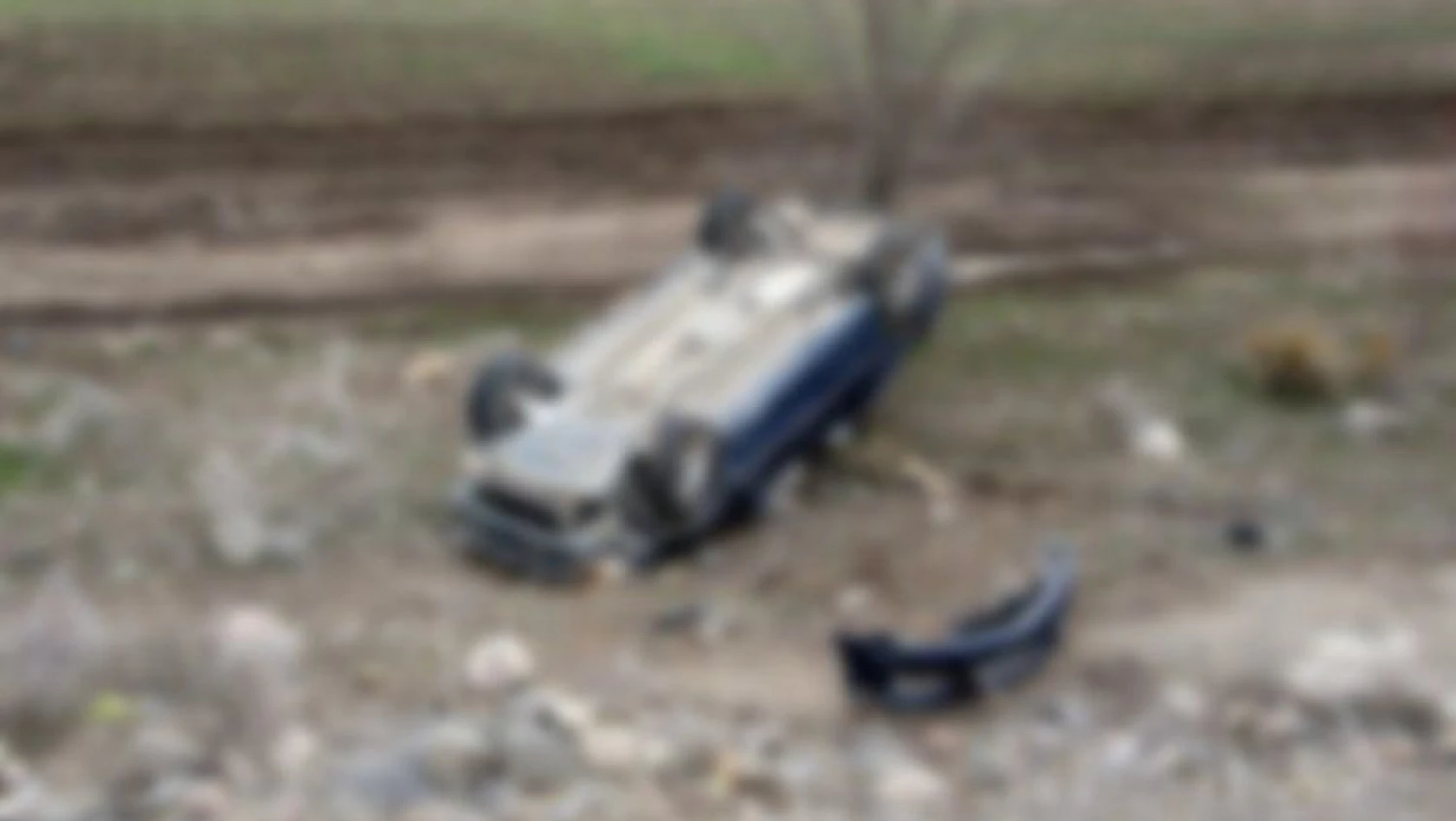 Kayseri'de otomobil devrildi: 1 ölü, 2 yaralı