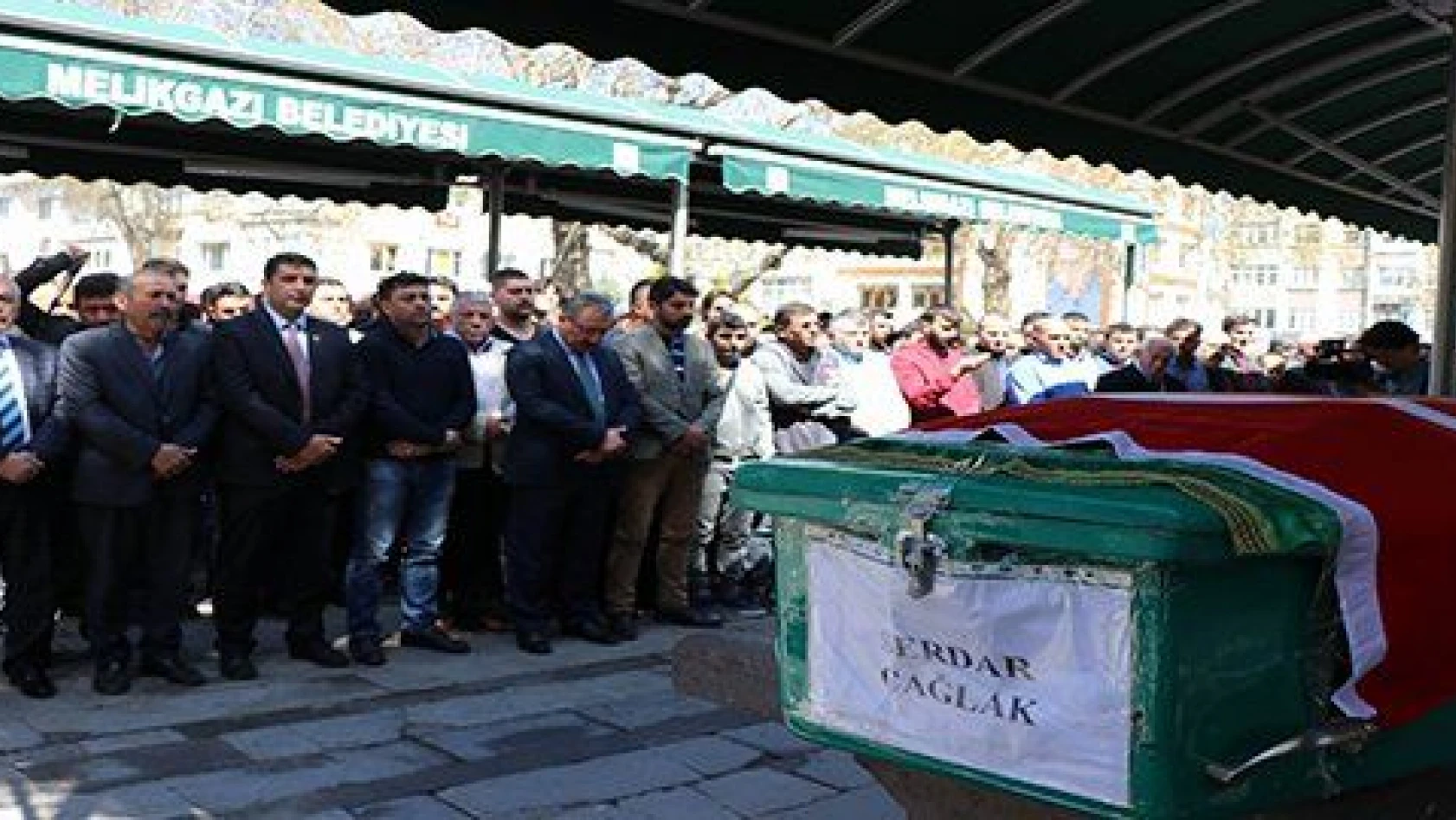 Eskişehir'de öldürülen akademisyene gözü yaşlı veda 