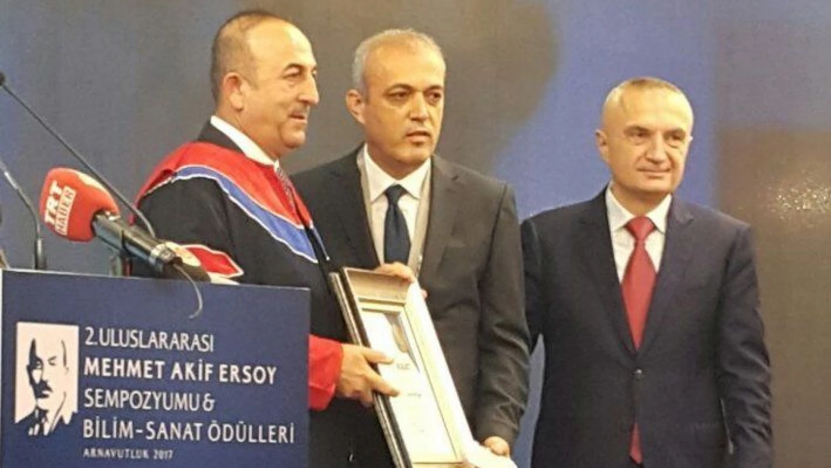 Mehmet Akif Ersoy 2017 Bilim Ödülü' ERÜ Bilim Adamına Verildi 
