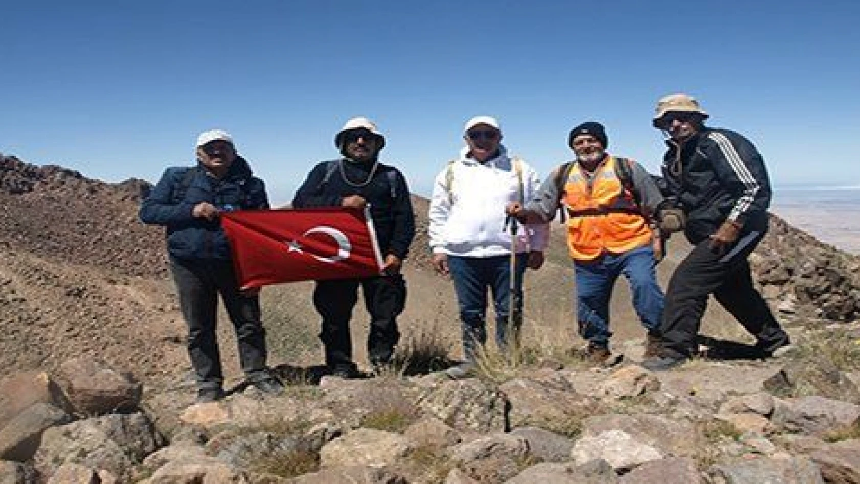 Kayserili dağcılar, Hasan Dağı'nın zirvesinde 