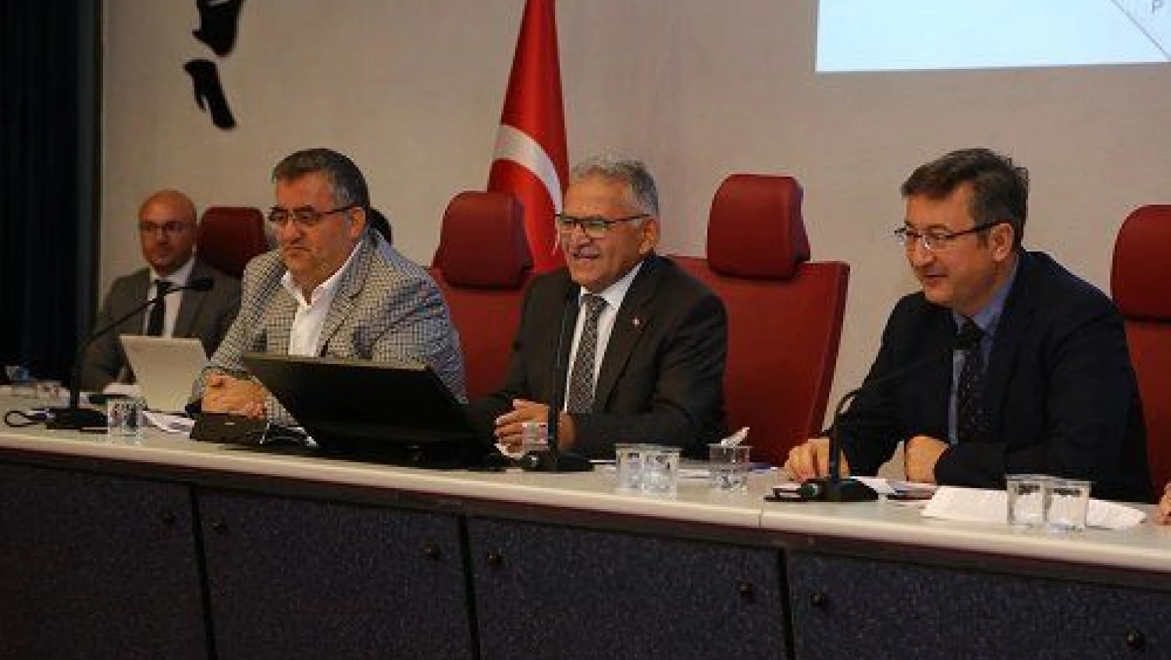  Yatırım lideri Kayseri Büyükşehir'den 1 milyar 500 milyon TL'lik ek bütçe