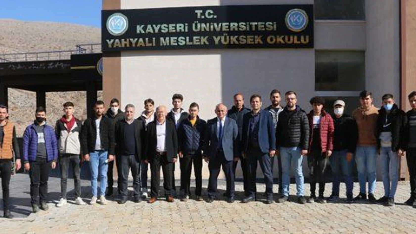 Başkan Öztürk'ten üniversite öğrencilerine destek sözü