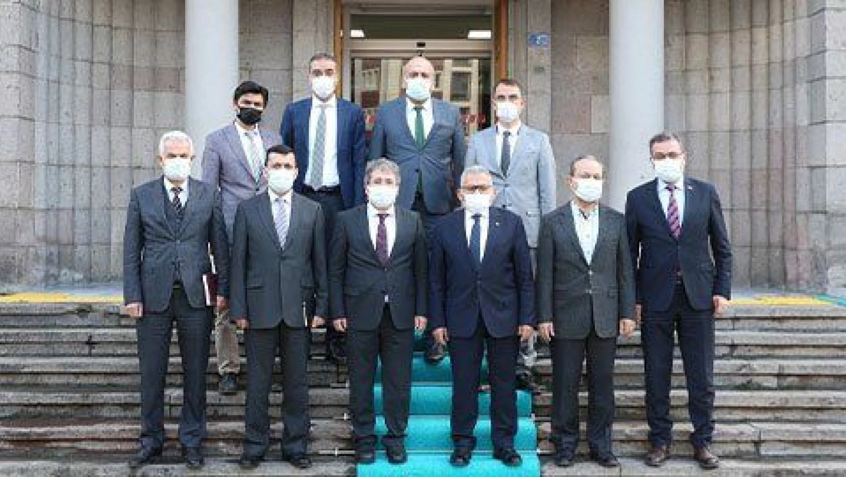 Başkan Büyükkılıç'tan 'Sağlık Yatırımları' toplantısı
