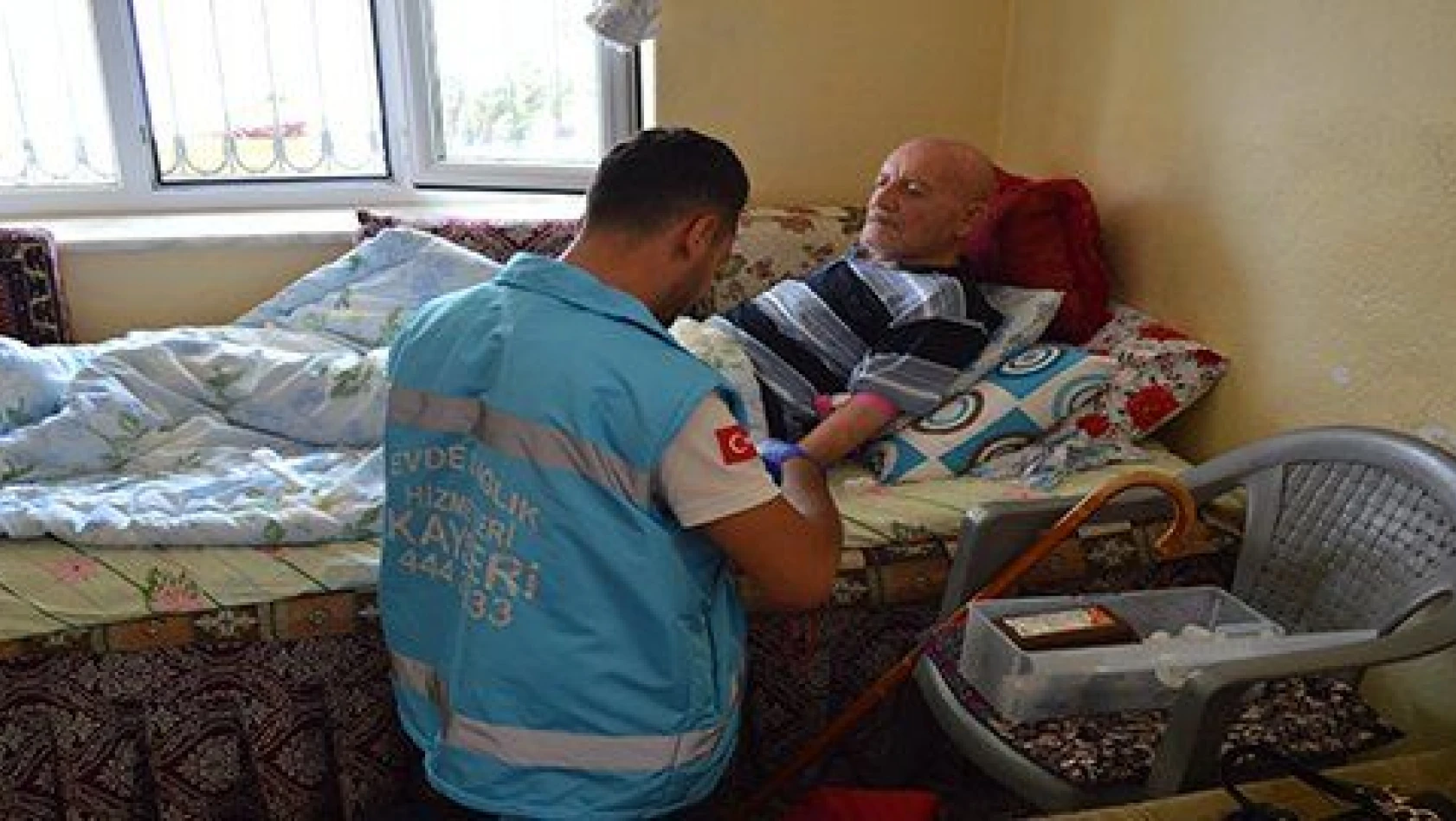 Kayseri'de en ücra köşedeki vatandaş bile evde sağlık hizmetinden faydalanıyor 