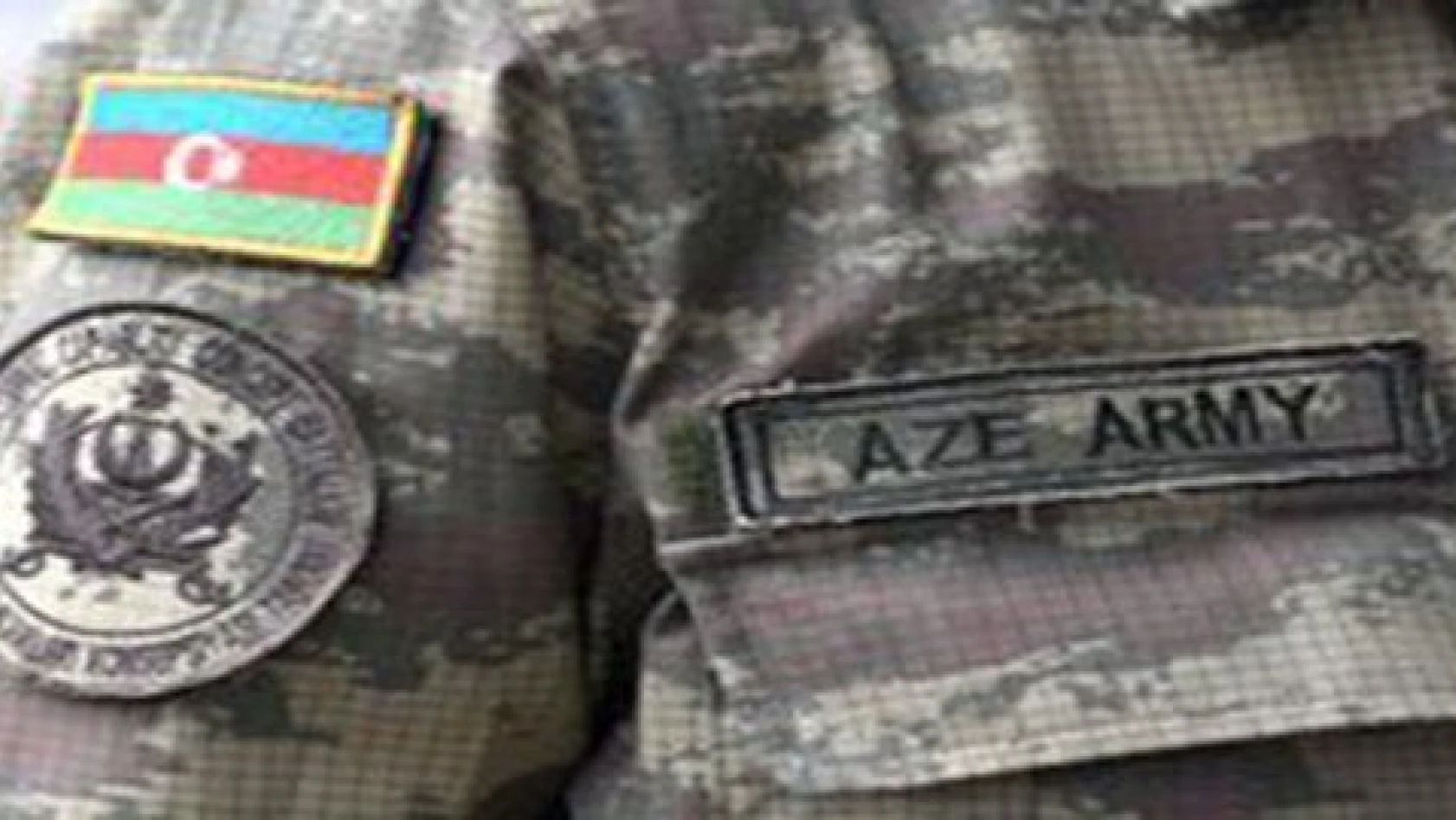 Azerbaycanlı gençler Türk ordusuna katılmak için başvuruda bulunuyor