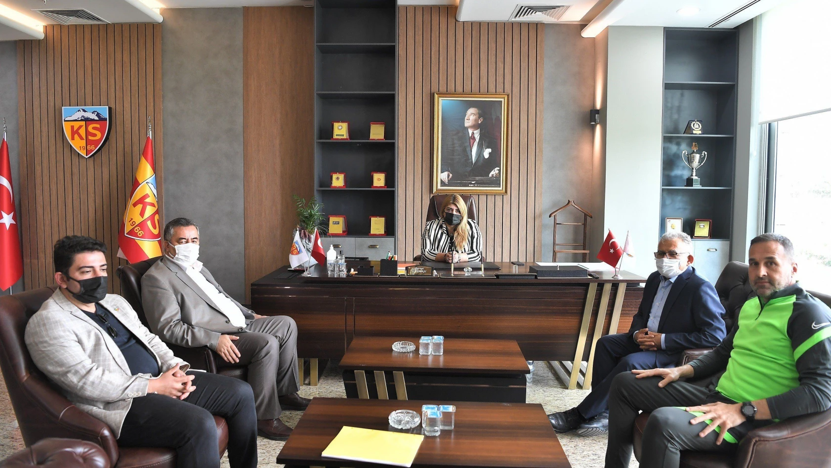 Başkan Büyükkılıç'tan Kayserispor ziyareti