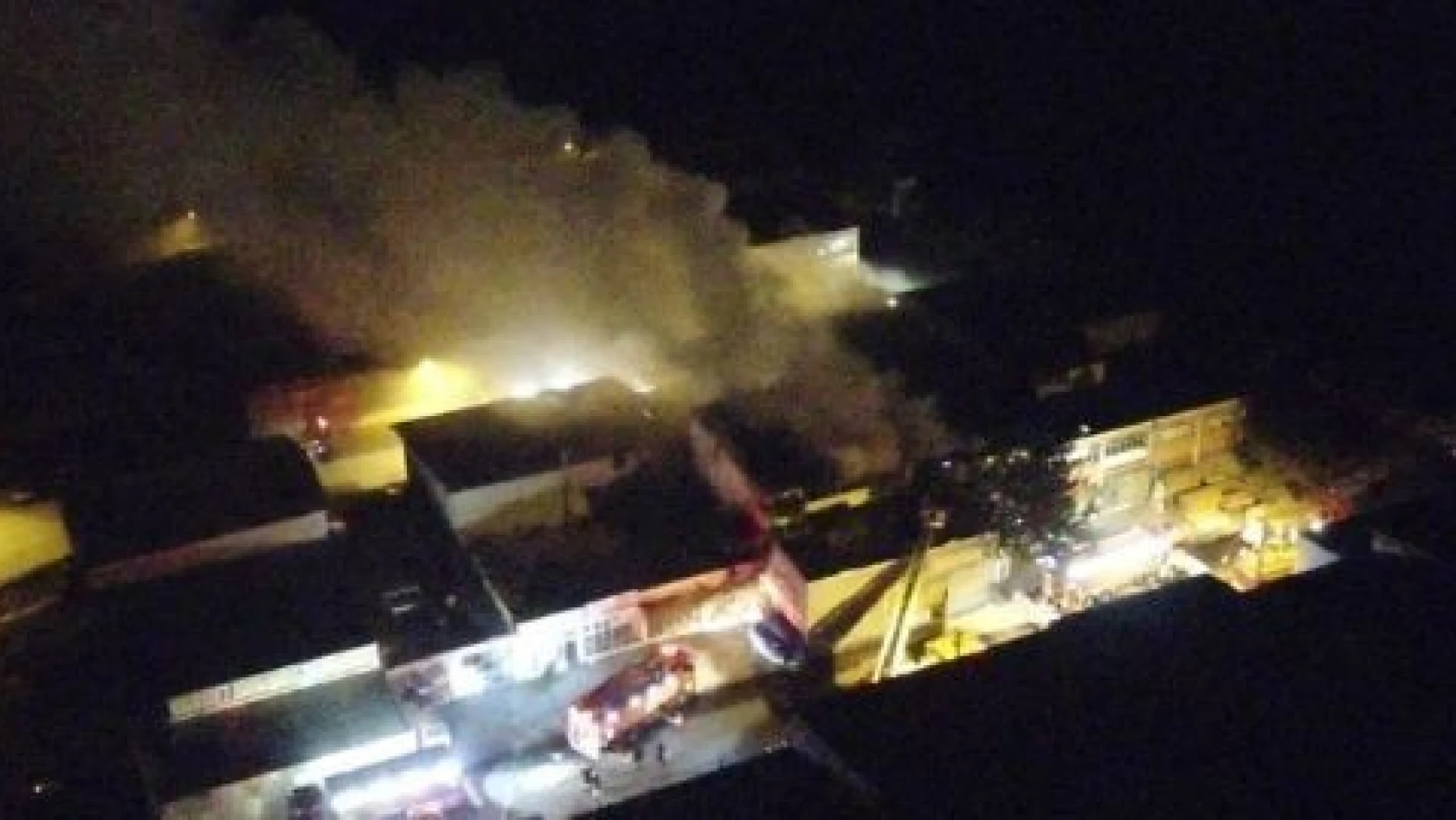 Kayseri OSB'de mobilya fabrikasında yangın