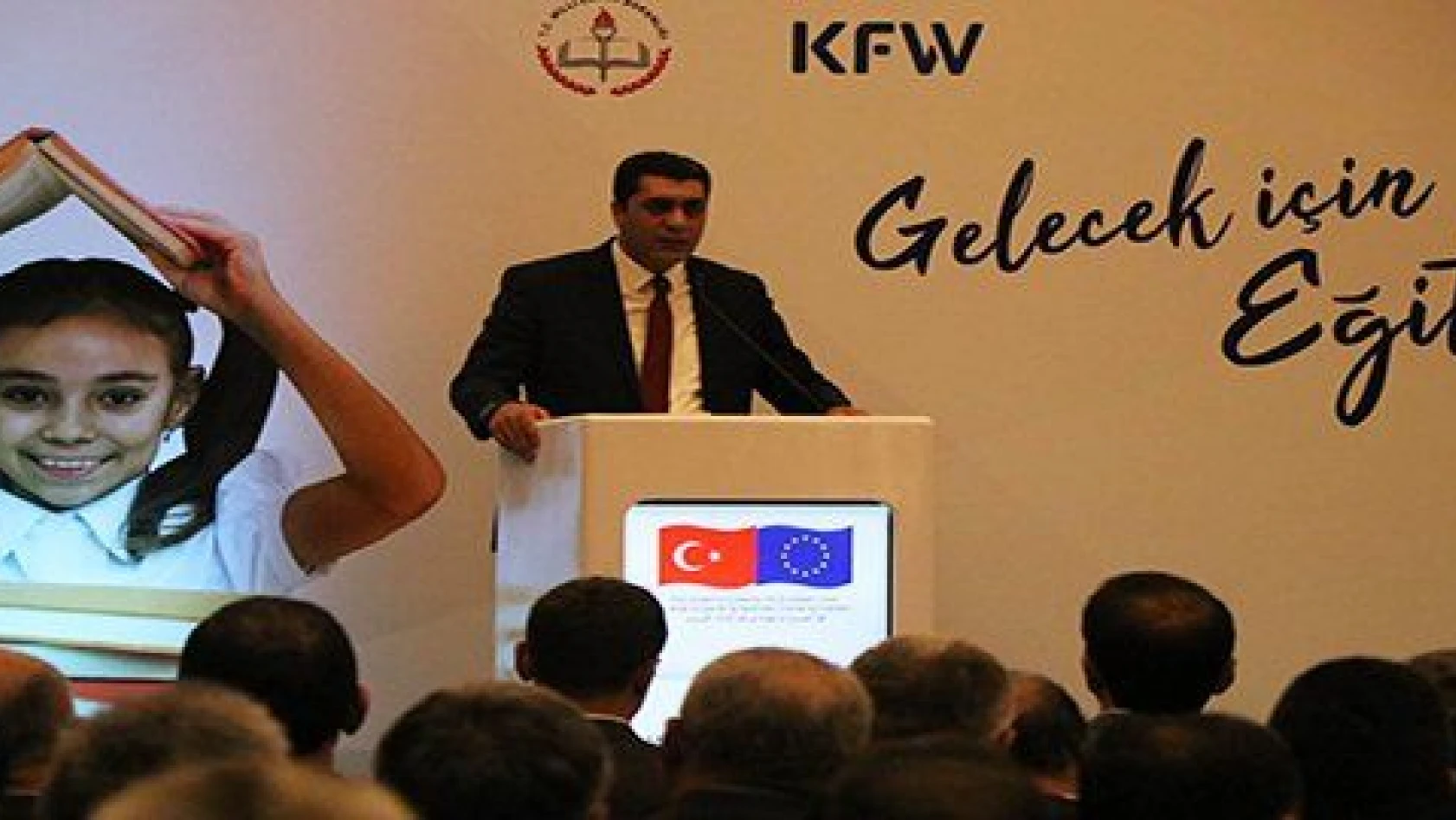 Kriz Zamanlarında Herkes İçin Eğitim 1-2 Projeleri Kayseri'de tanıtıldı