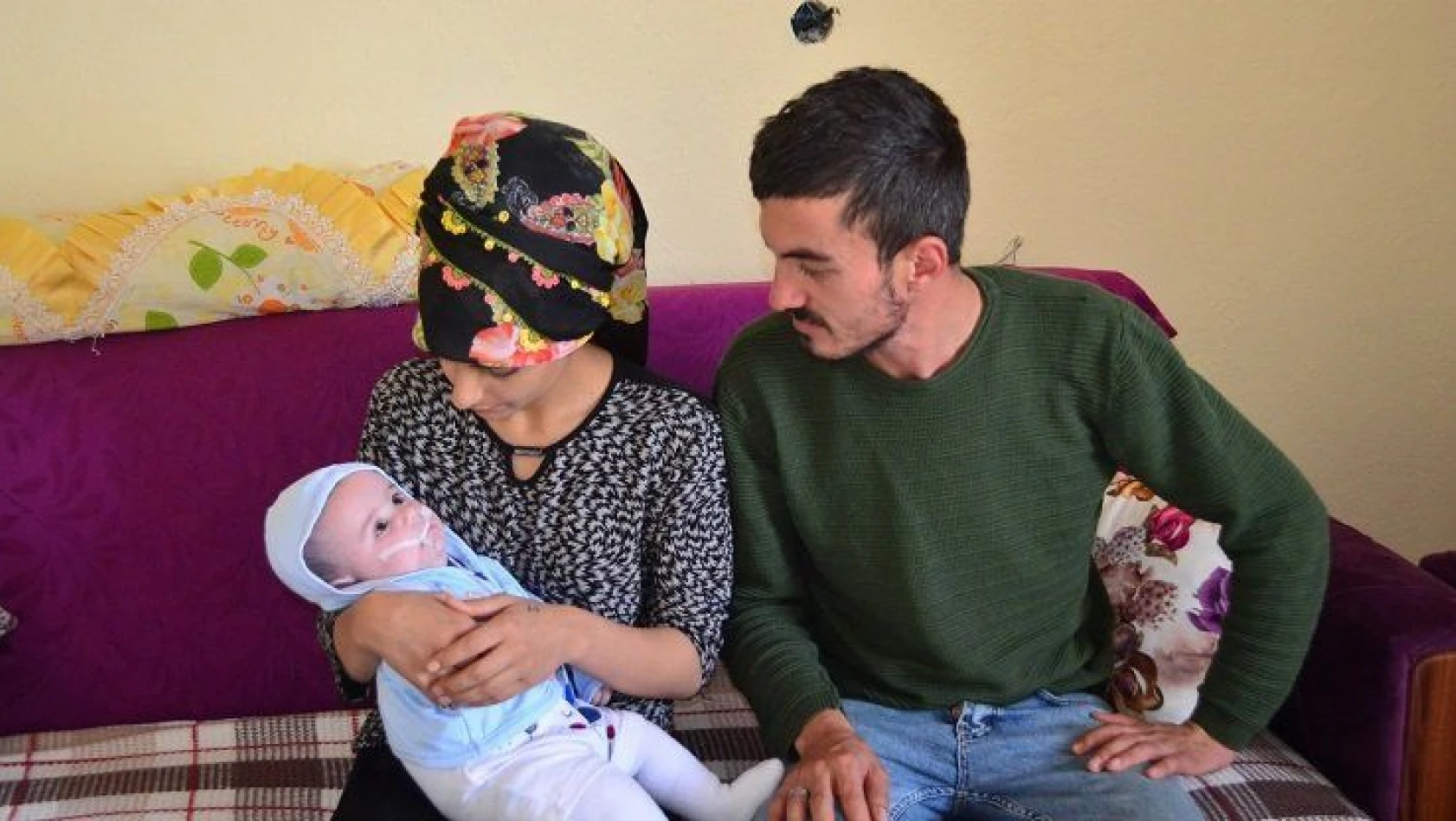 Şizensefali hastası bebeğin ailesi yardım bekliyor