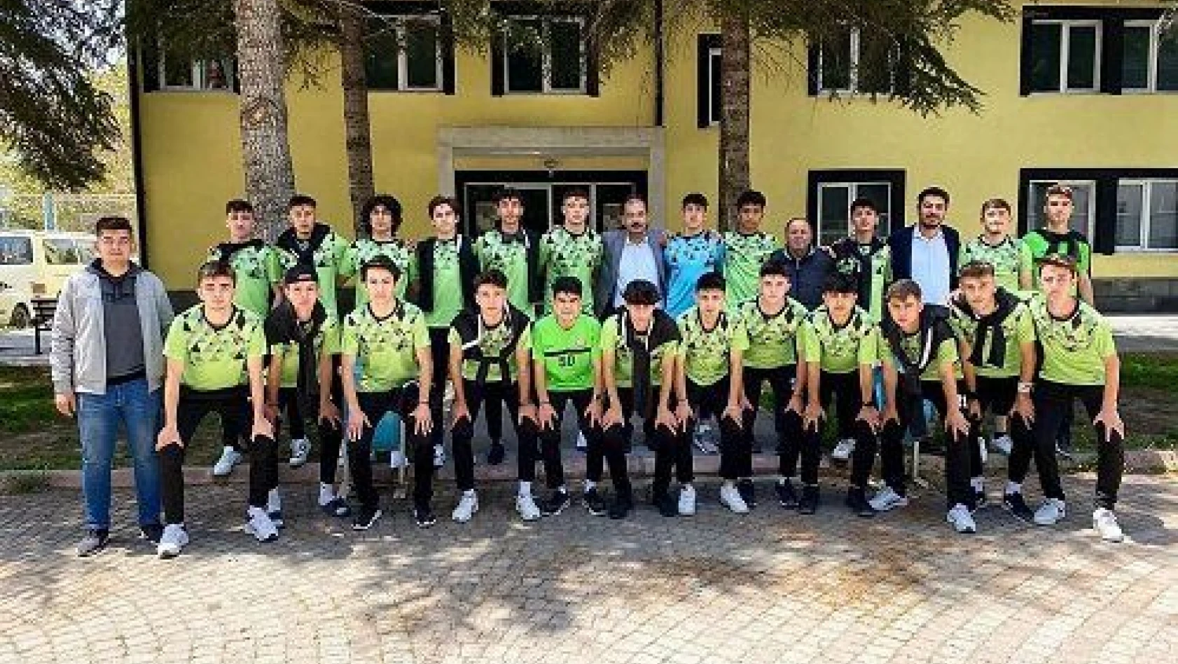 Kocasinan Şimşekspor, U18 Türkiye Şampiyonası için Nevşehir'e gitti