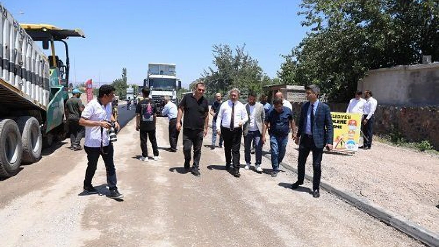 Başkan Palancıoğlu, Erenköy'deki asfalt çalışmalarını inceledi