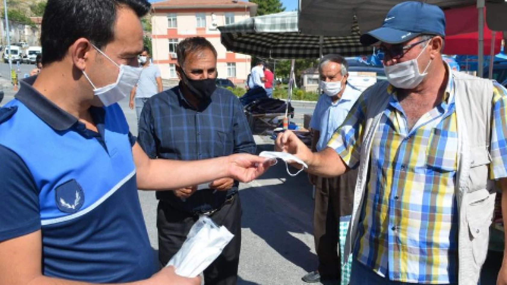 Bünyan'da maske dağıtımı sürüyor