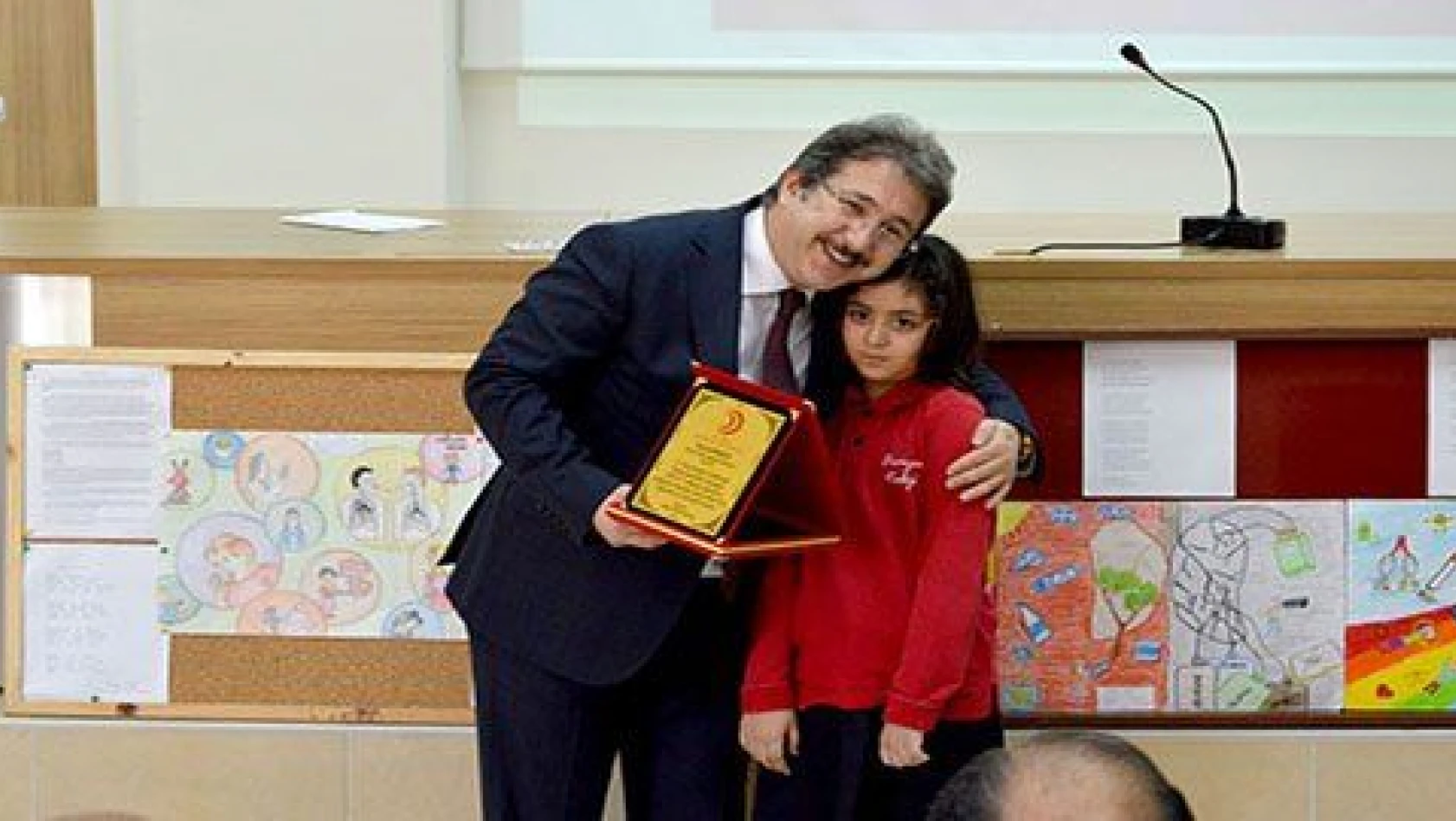 72. 'Verem Eğitimi ve Farkındalık Haftası' Şiir Kompozisyon ve Resim Yarışması Ödül Töreni