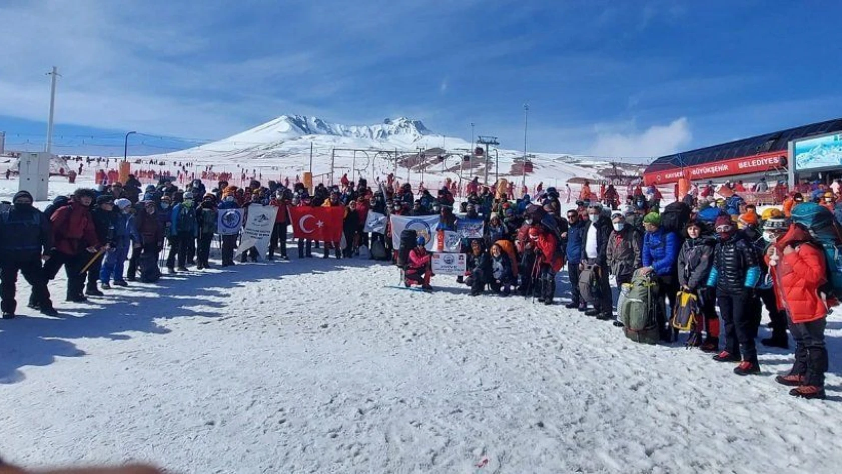 Erciyes Zirve Tırmanışı 130 dağcının katılımı ile başladı