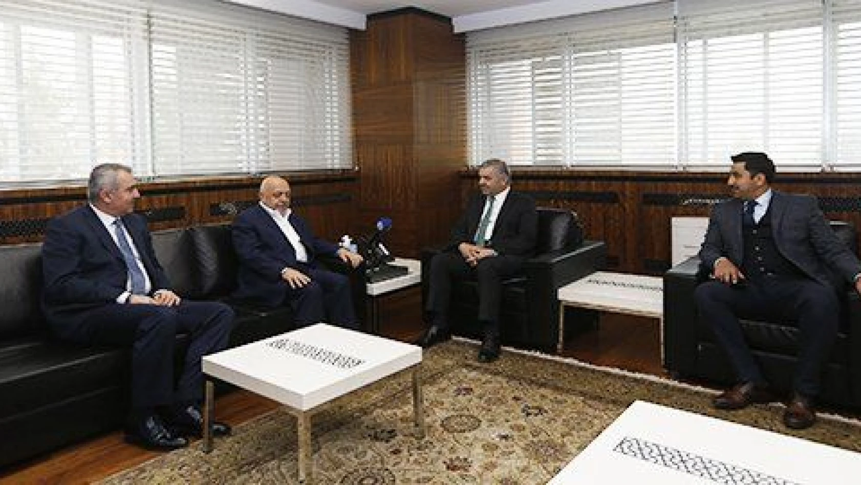 Hak İş Genel Başkanı Arslan, Başkan Çelik'i ziyaret etti 