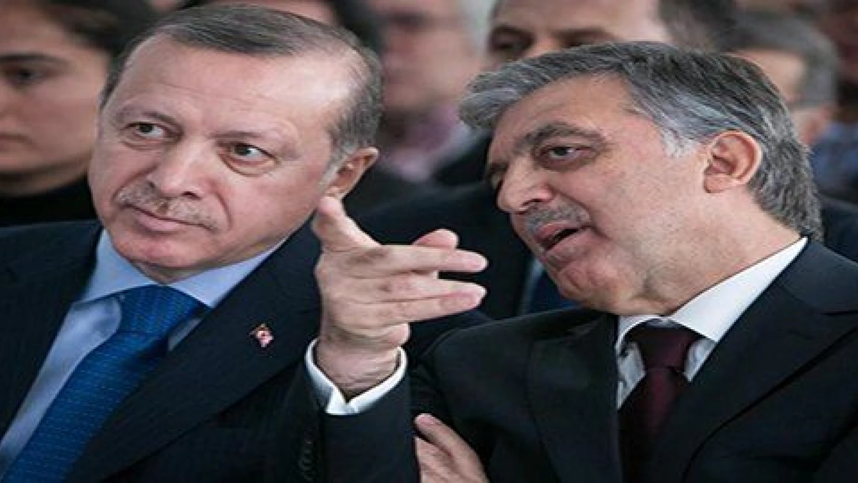 Referandum'a sayılı günler kala gözler Gül'de