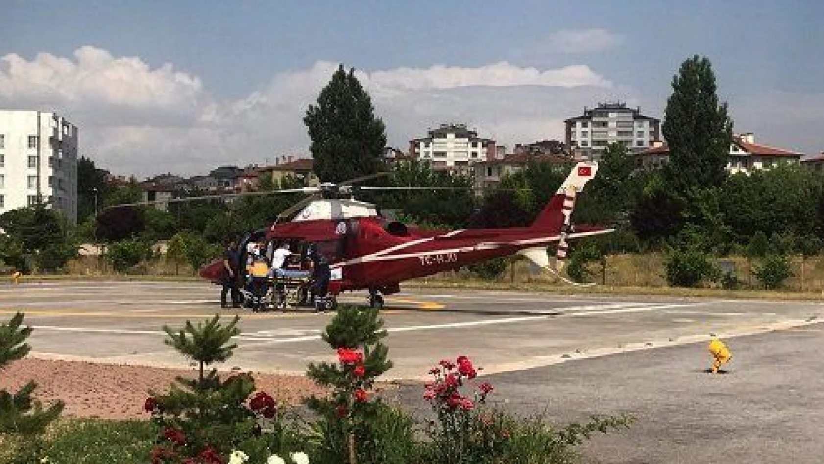 Ambulans helikopter, parmağı kopan kişi için havalandı