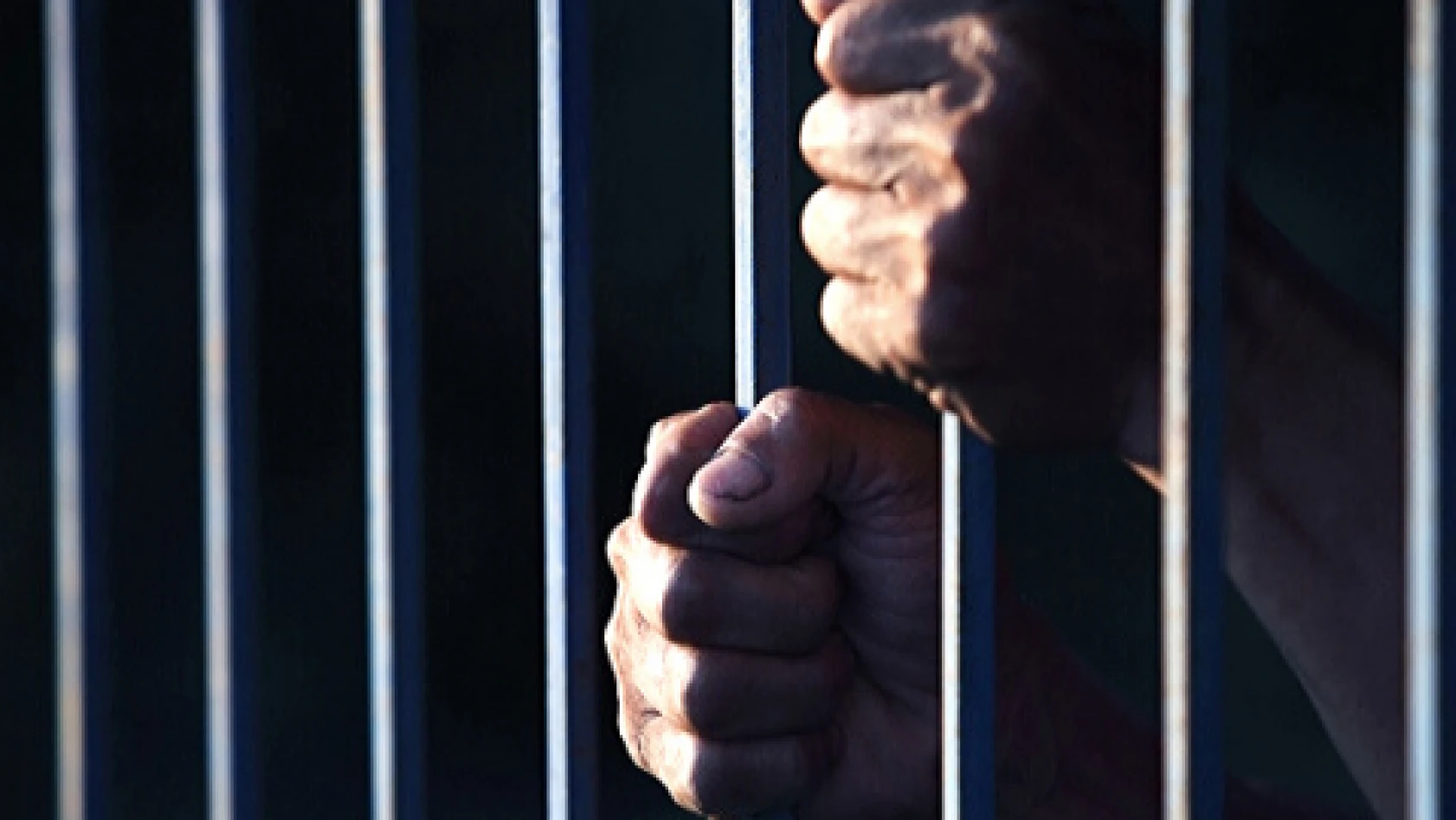 Uyuşturucu sanıklarına hapis cezası yağdı