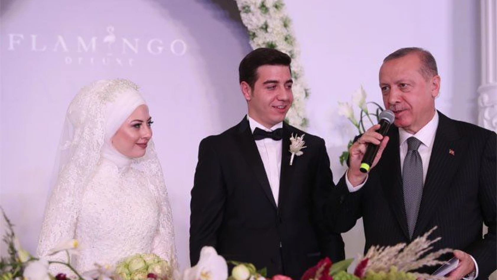Cumhurbaşkanı, Furkan ve Beyza çiftinin nikah şahidi oldu