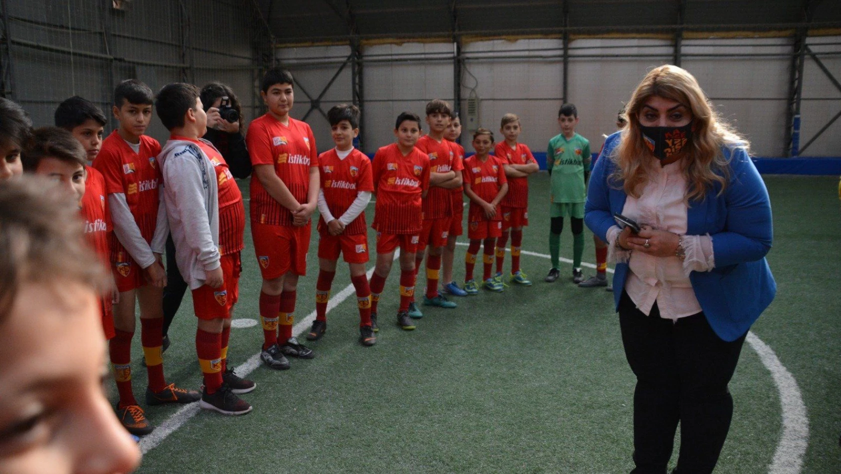 Gözbaşı, Kayserispor Futbol Okullarını ziyaret etti
