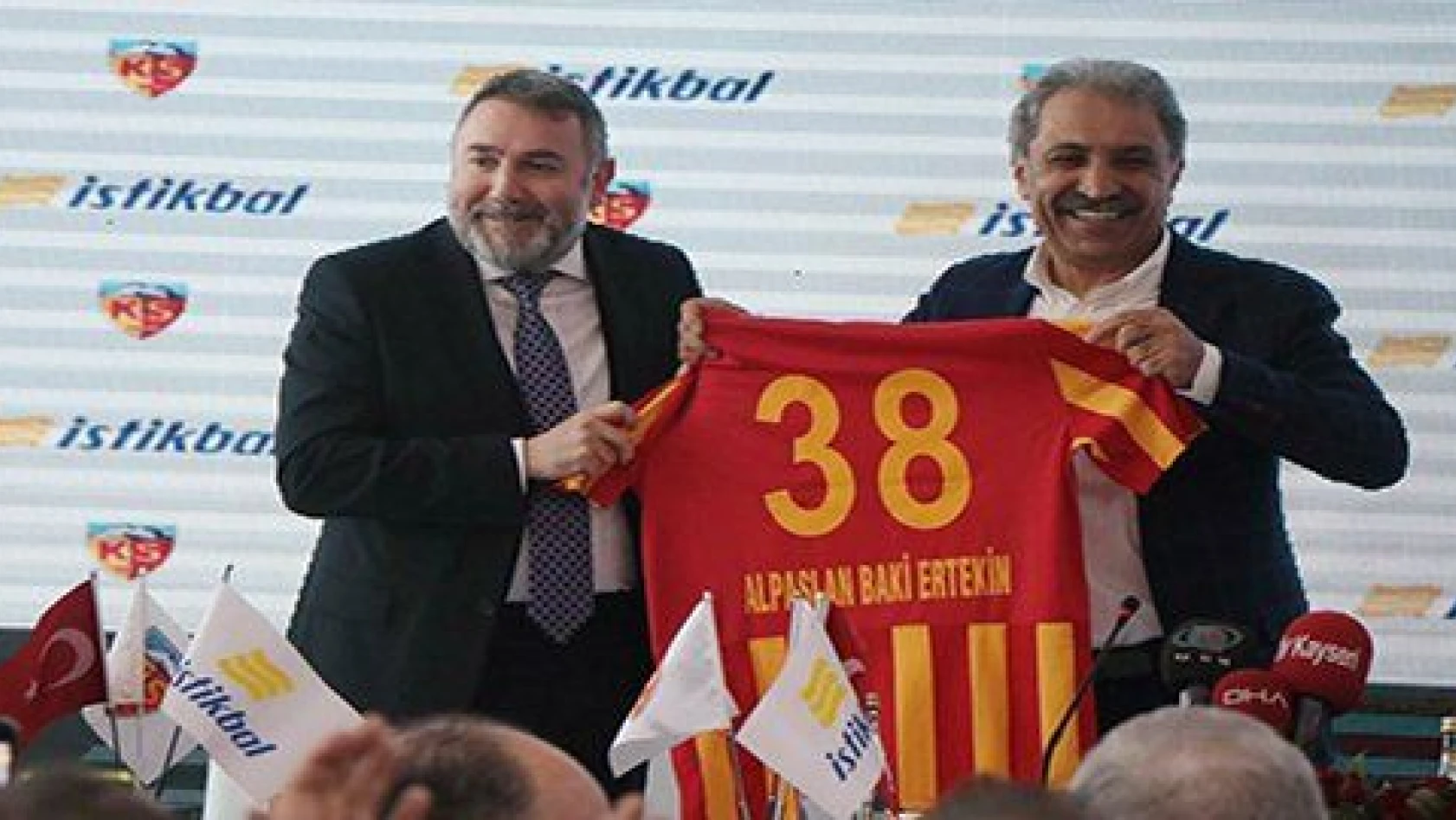 Kayserispor'un yeni ismi İstikbal Mobilya Kayserispor oldu 
